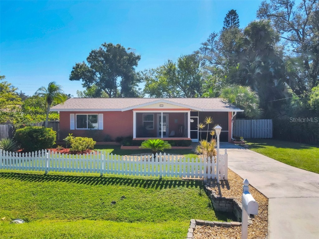 300 Pocono Trail E Nokomis FL 34275 A4668952 image4