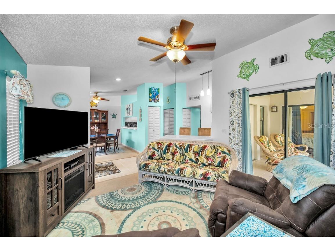 300 S Florida Avenue #200J Tarpon Springs FL 34689 TB8384604 image17