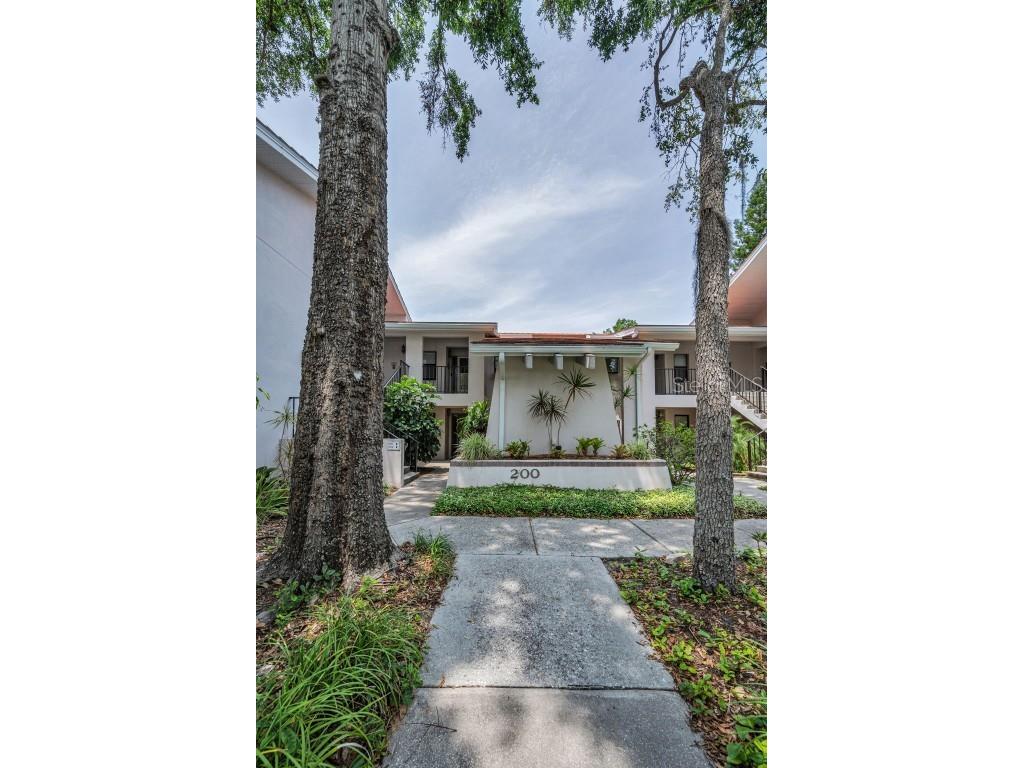 300 S Florida Avenue #200J Tarpon Springs FL 34689 TB8384604 image3