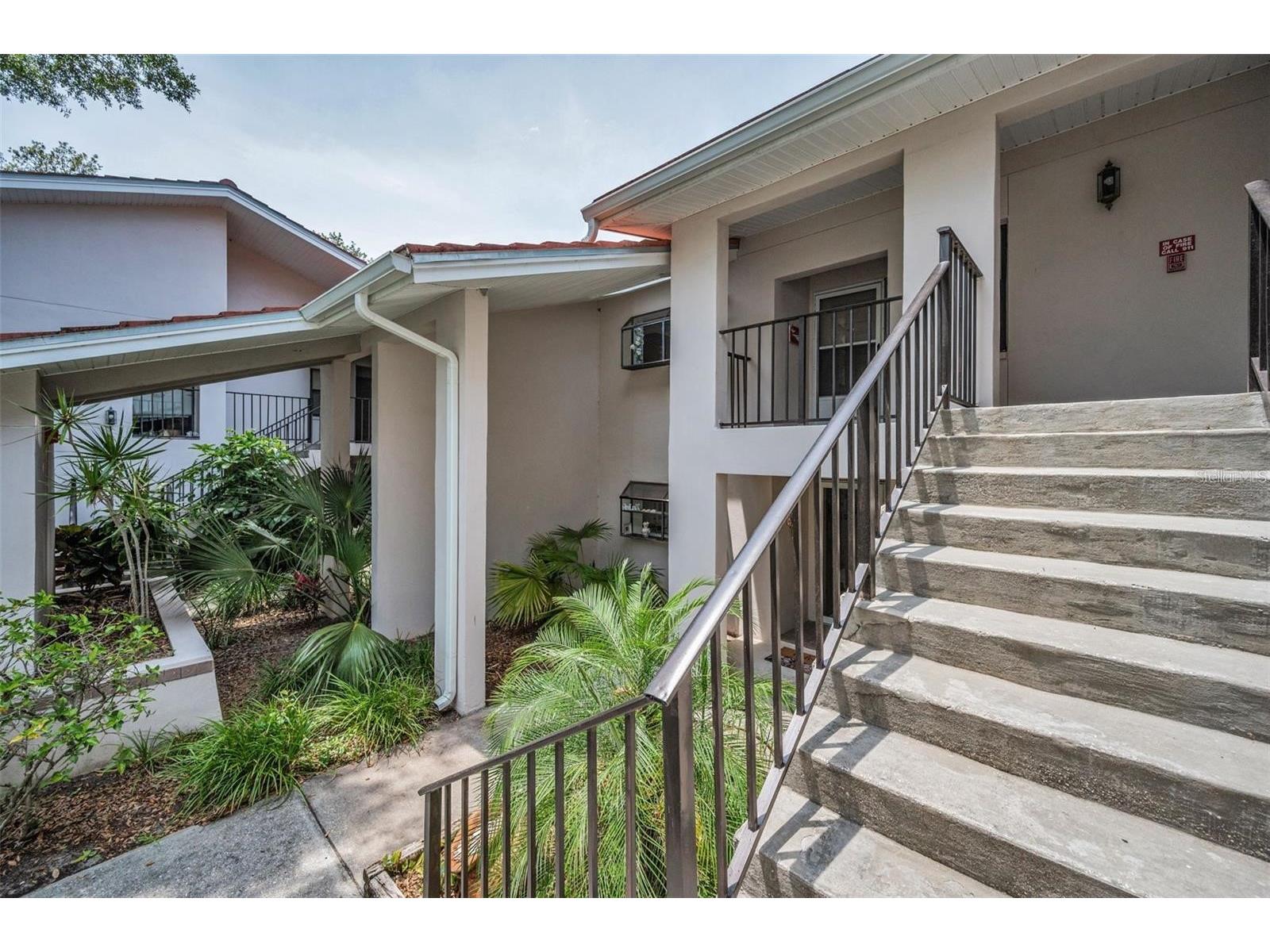 300 S Florida Avenue #200J Tarpon Springs FL 34689 TB8493167 image2