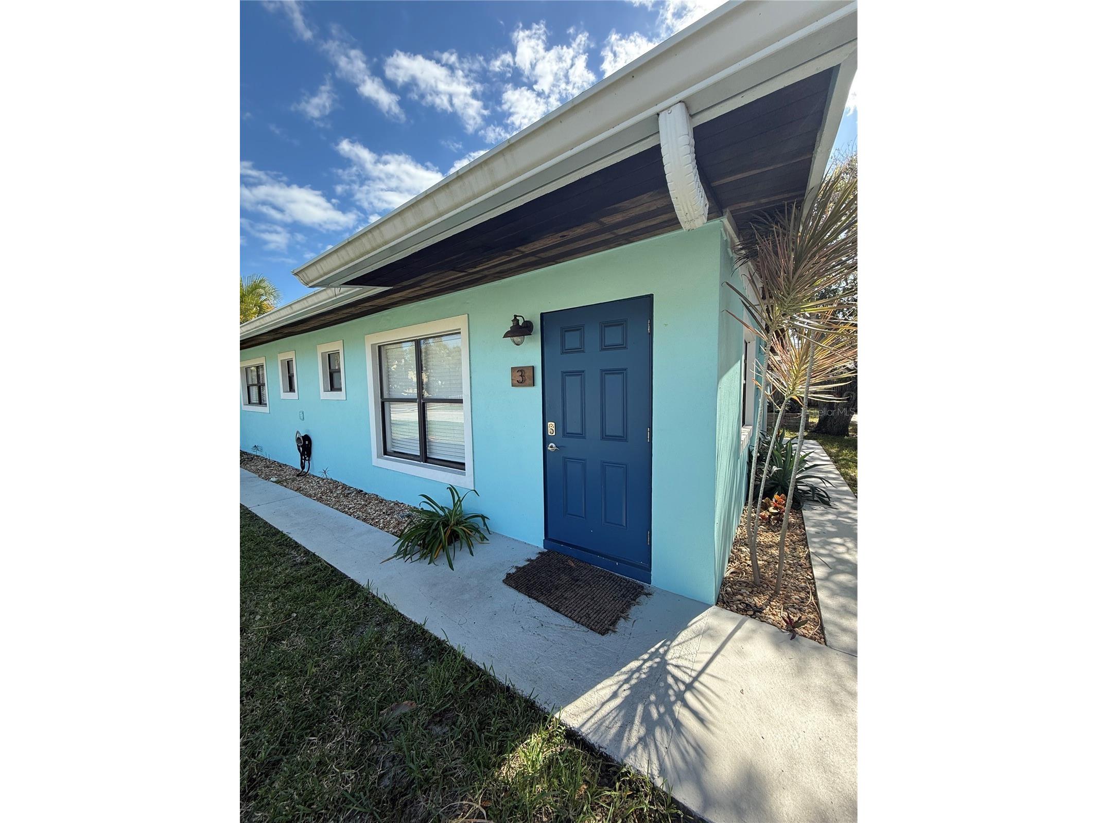 300 S Orlando Avenue #APT 123 Cocoa Beach FL 32931 A4680679 image1