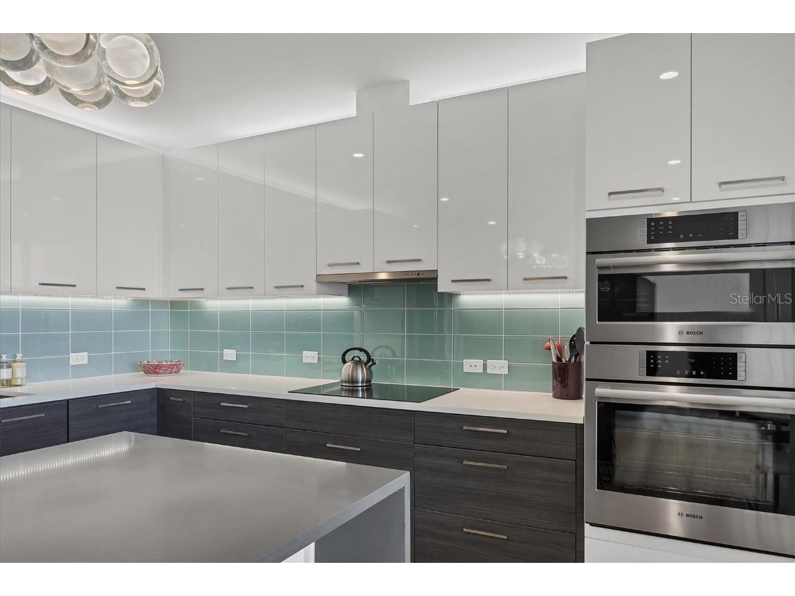 300 S Pineapple Avenue #302 Sarasota FL 34236 A4665439 image12