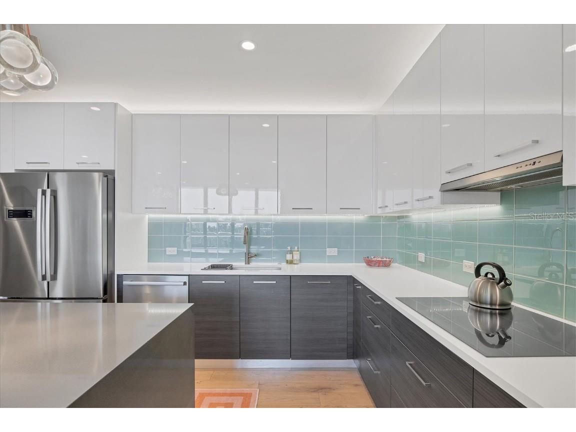 300 S Pineapple Avenue #302 Sarasota FL 34236 A4665439 image13