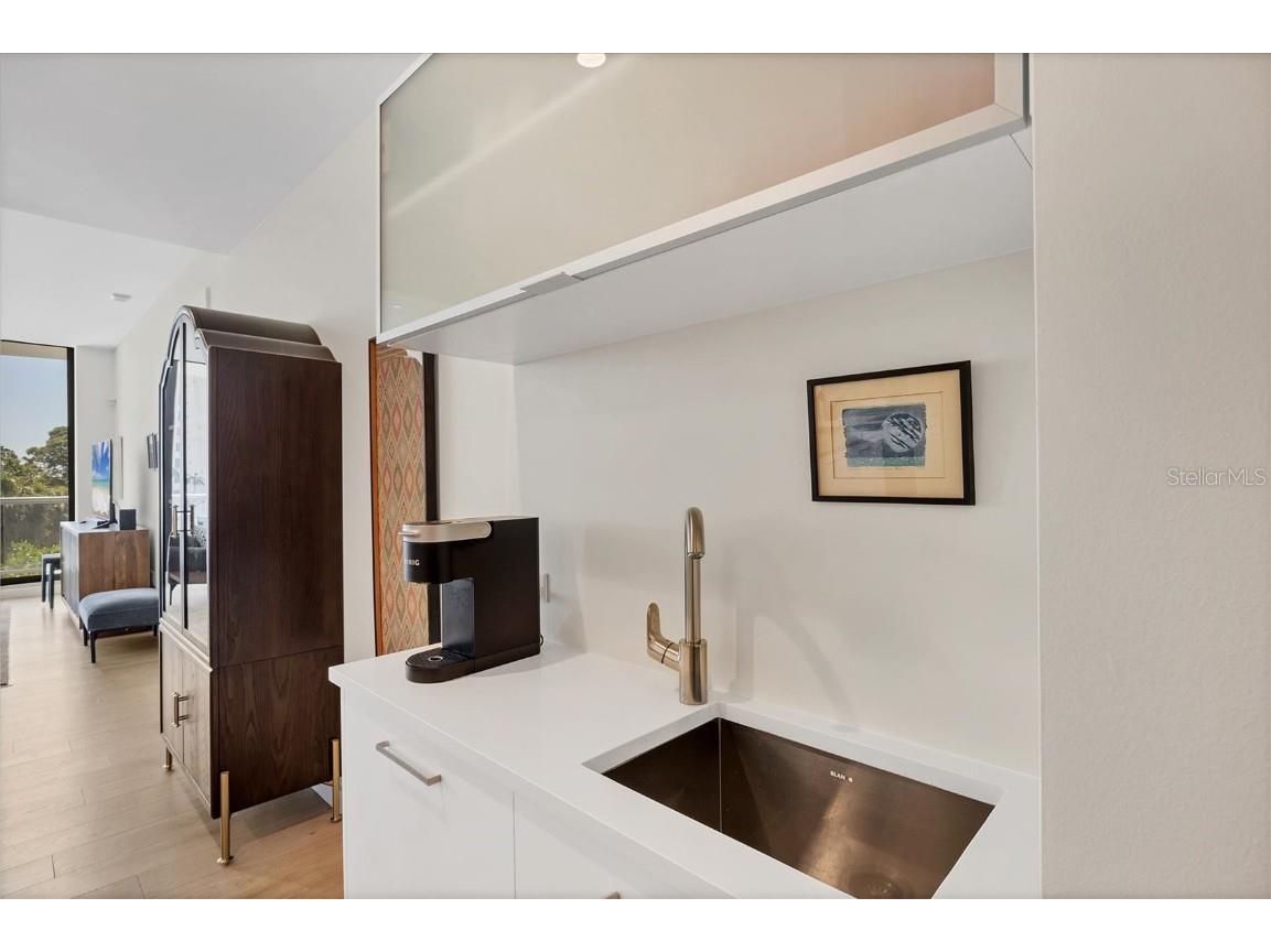 300 S Pineapple Avenue #302 Sarasota FL 34236 A4665439 image16