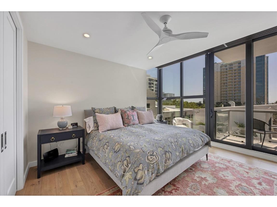 300 S Pineapple Avenue #302 Sarasota FL 34236 A4665439 image27