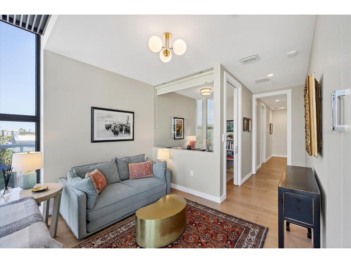 300 S Pineapple Avenue #302 Sarasota FL 34236 A4665439 image33