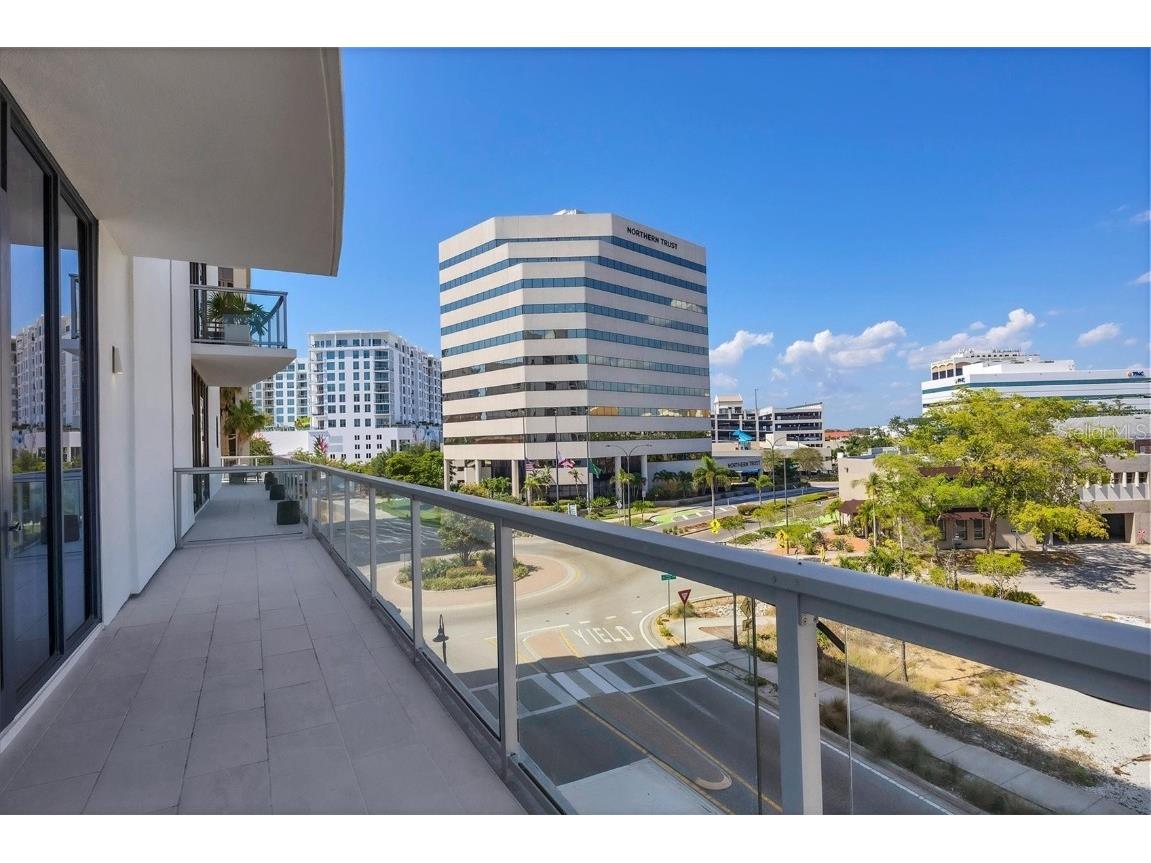 300 S Pineapple Avenue #302 Sarasota FL 34236 A4665439 image38