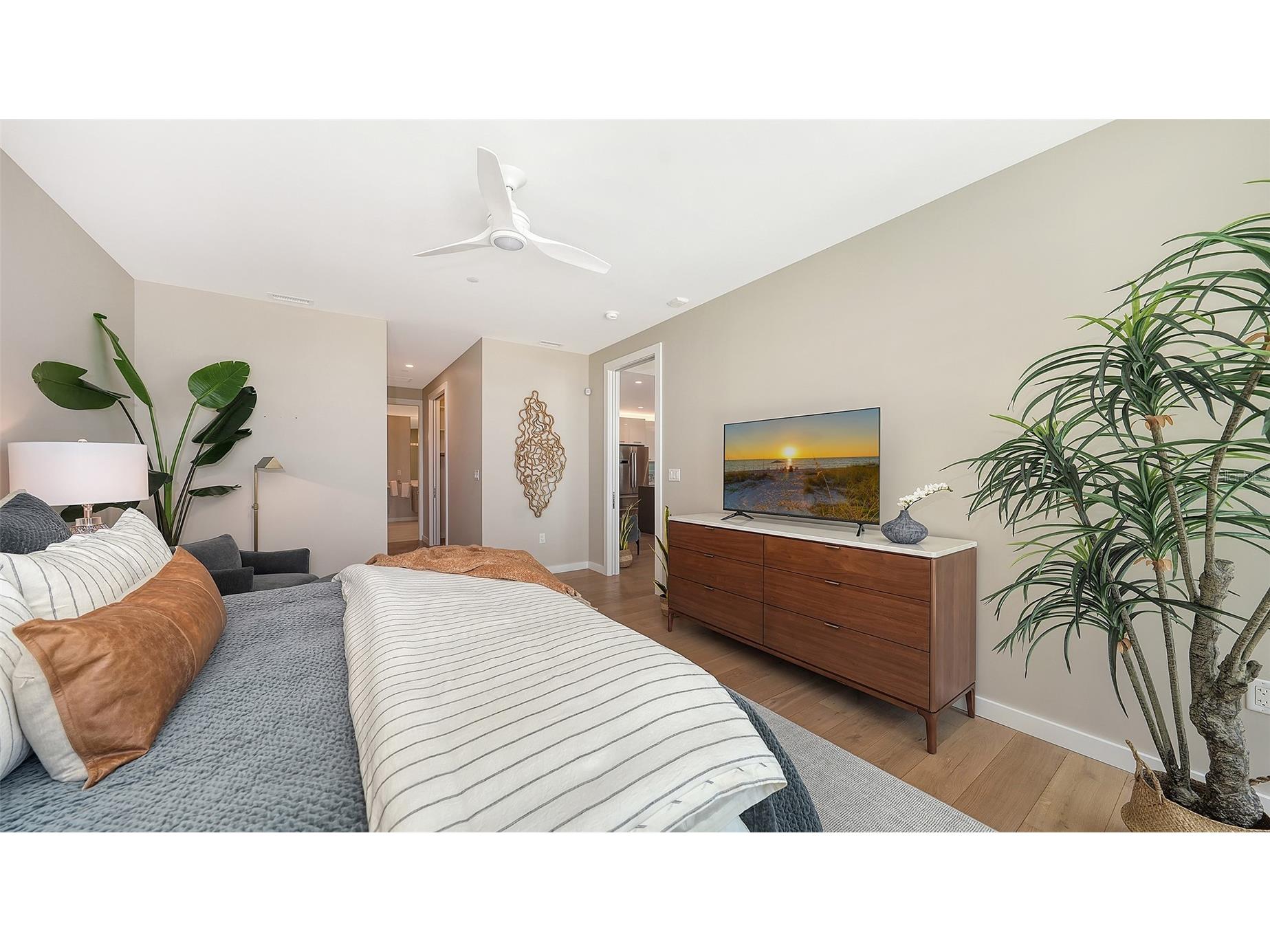 300 S Pineapple Avenue #302 Sarasota FL 34236 A4691974 image25