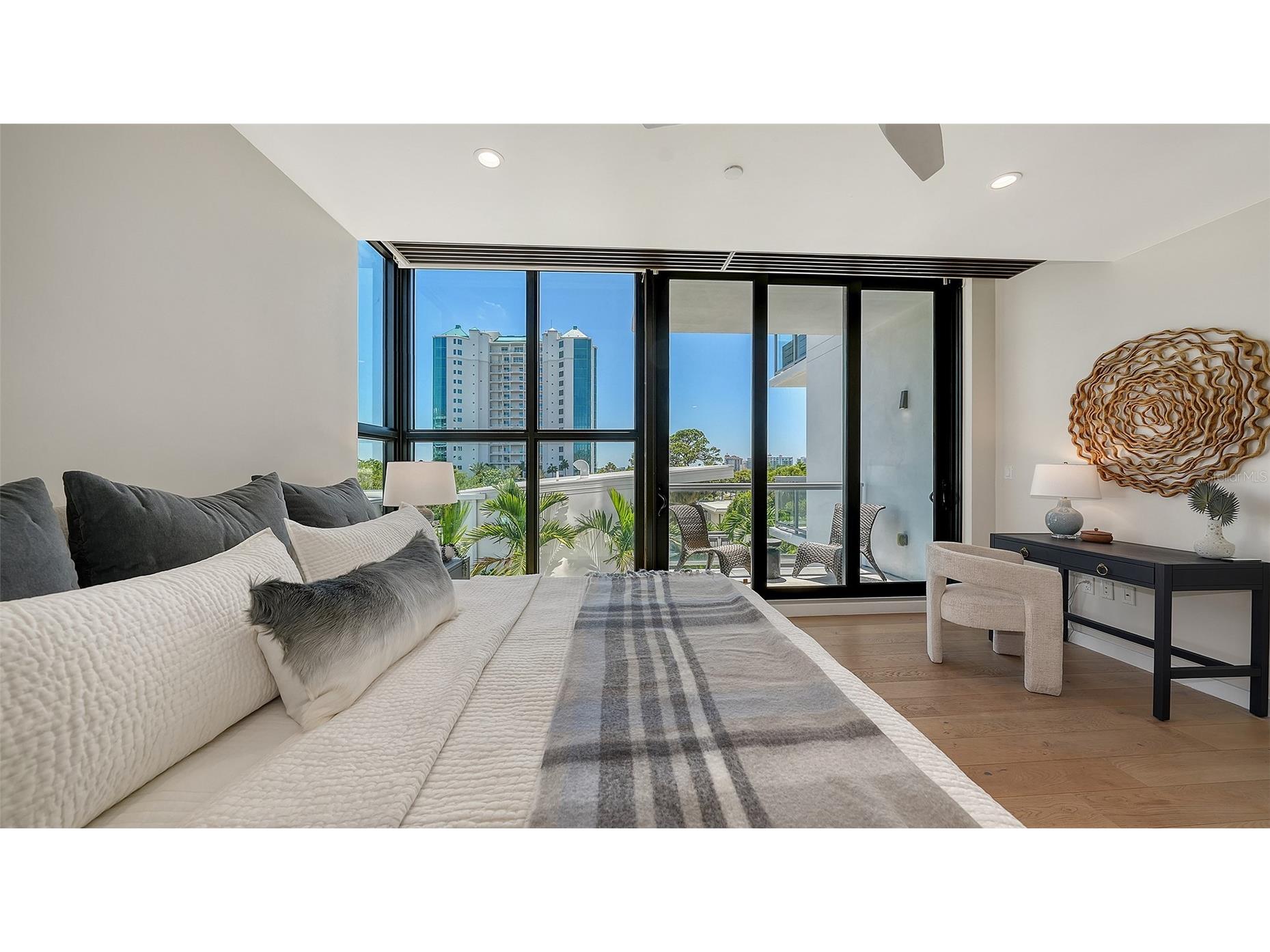 300 S Pineapple Avenue #302 Sarasota FL 34236 A4691974 image33