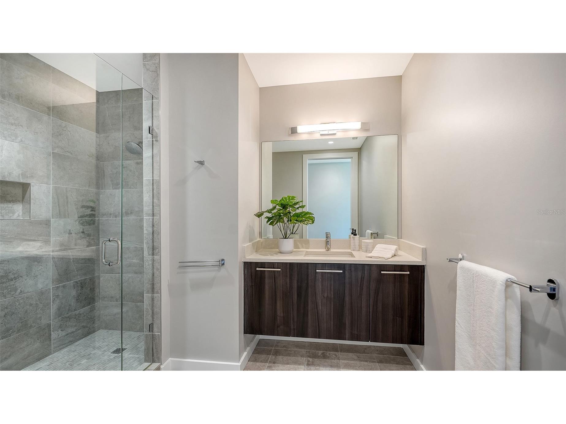 300 S Pineapple Avenue #302 Sarasota FL 34236 A4691974 image36