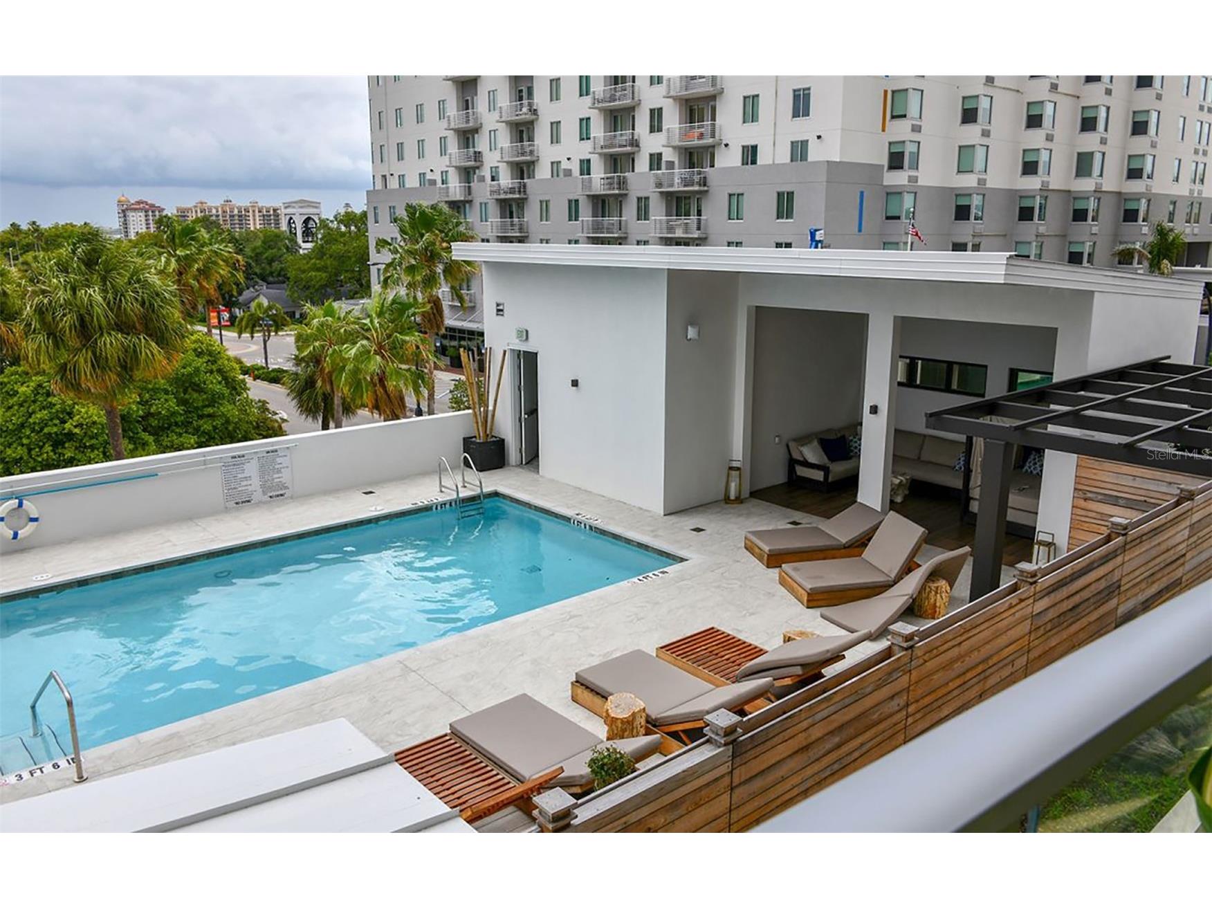 300 S Pineapple Avenue #302 Sarasota FL 34236 A4691974 image48