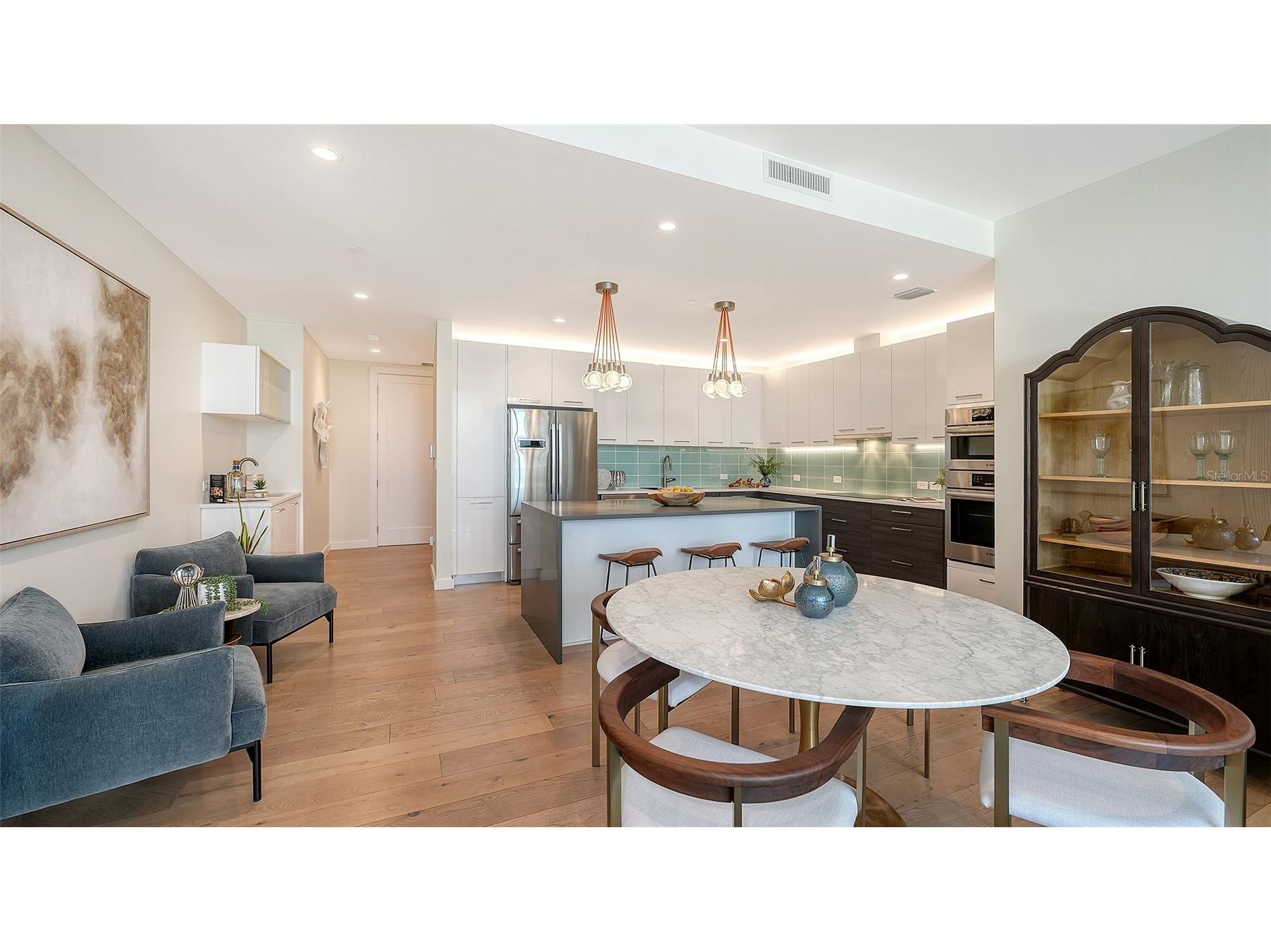 300 S Pineapple Avenue #302 Sarasota FL 34236 A4691974 image9