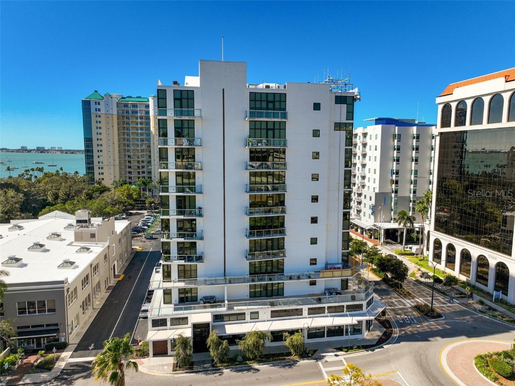 300 S Pineapple Avenue #801 Sarasota FL 34236 - SARASOTA BAY A4634885 image1