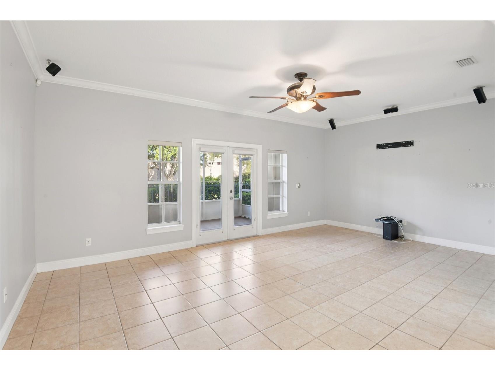 300 Valencia Circle Saint Petersburg FL 33716 TB8486971 image10