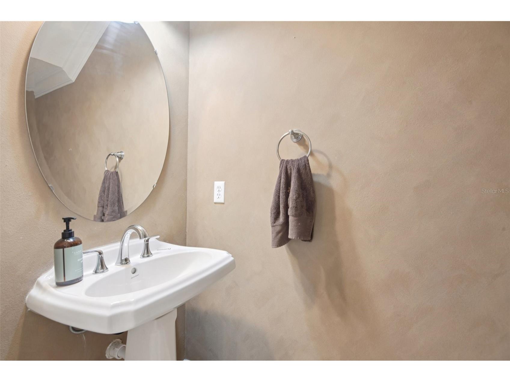 300 Valencia Circle Saint Petersburg FL 33716 TB8486971 image17