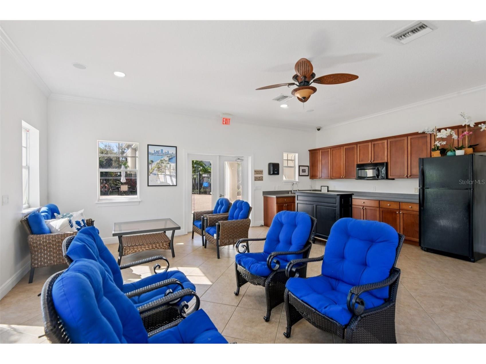 300 Valencia Circle Saint Petersburg FL 33716 TB8486971 image43