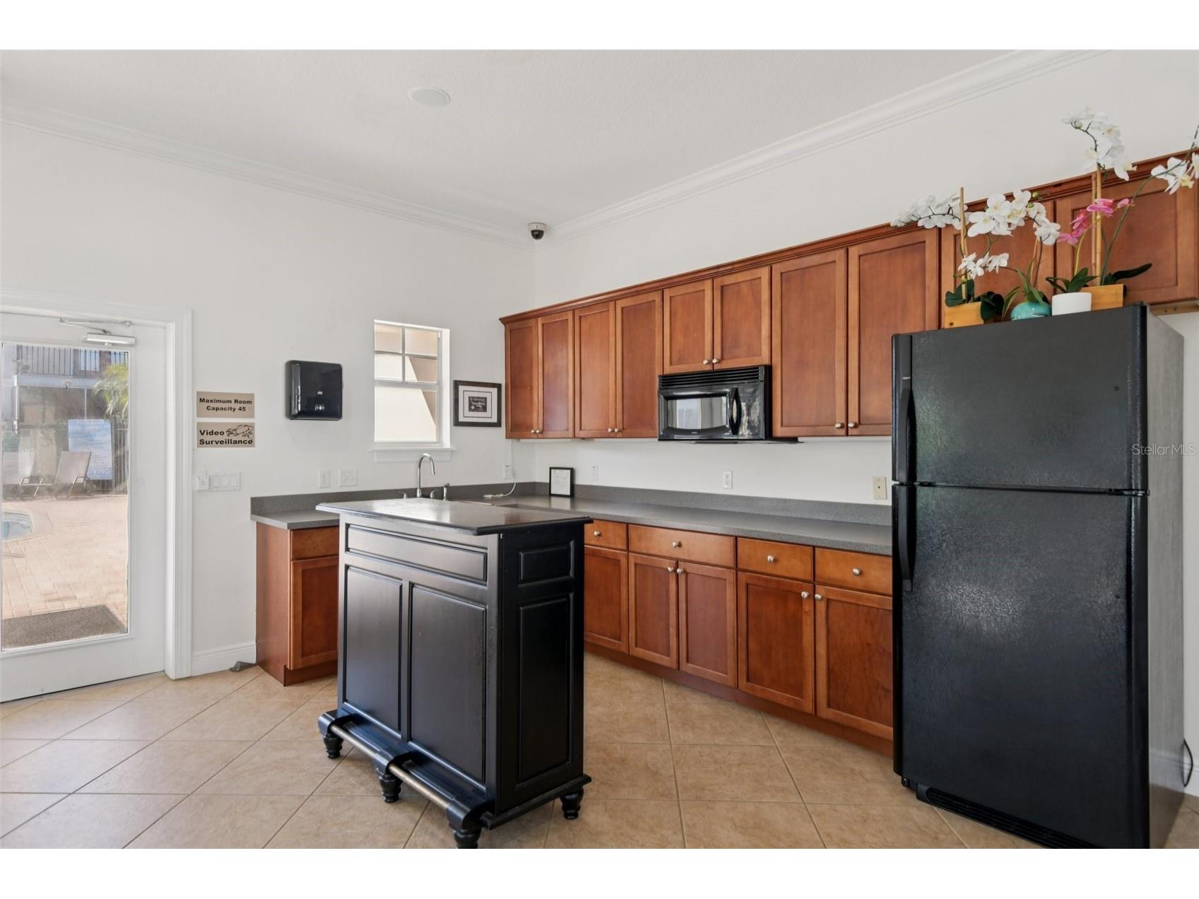 300 Valencia Circle Saint Petersburg FL 33716 TB8486971 image46