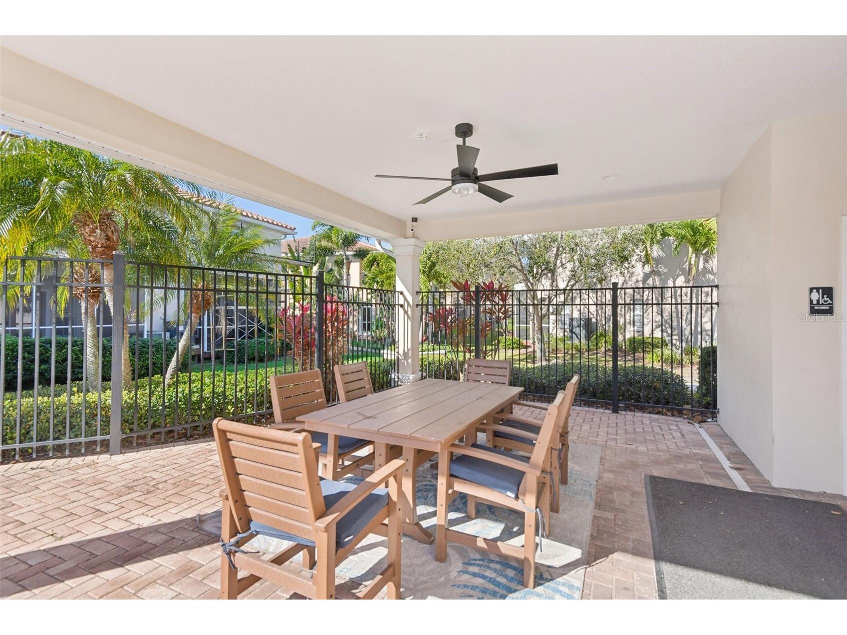 300 Valencia Circle Saint Petersburg FL 33716 TB8486971 image47