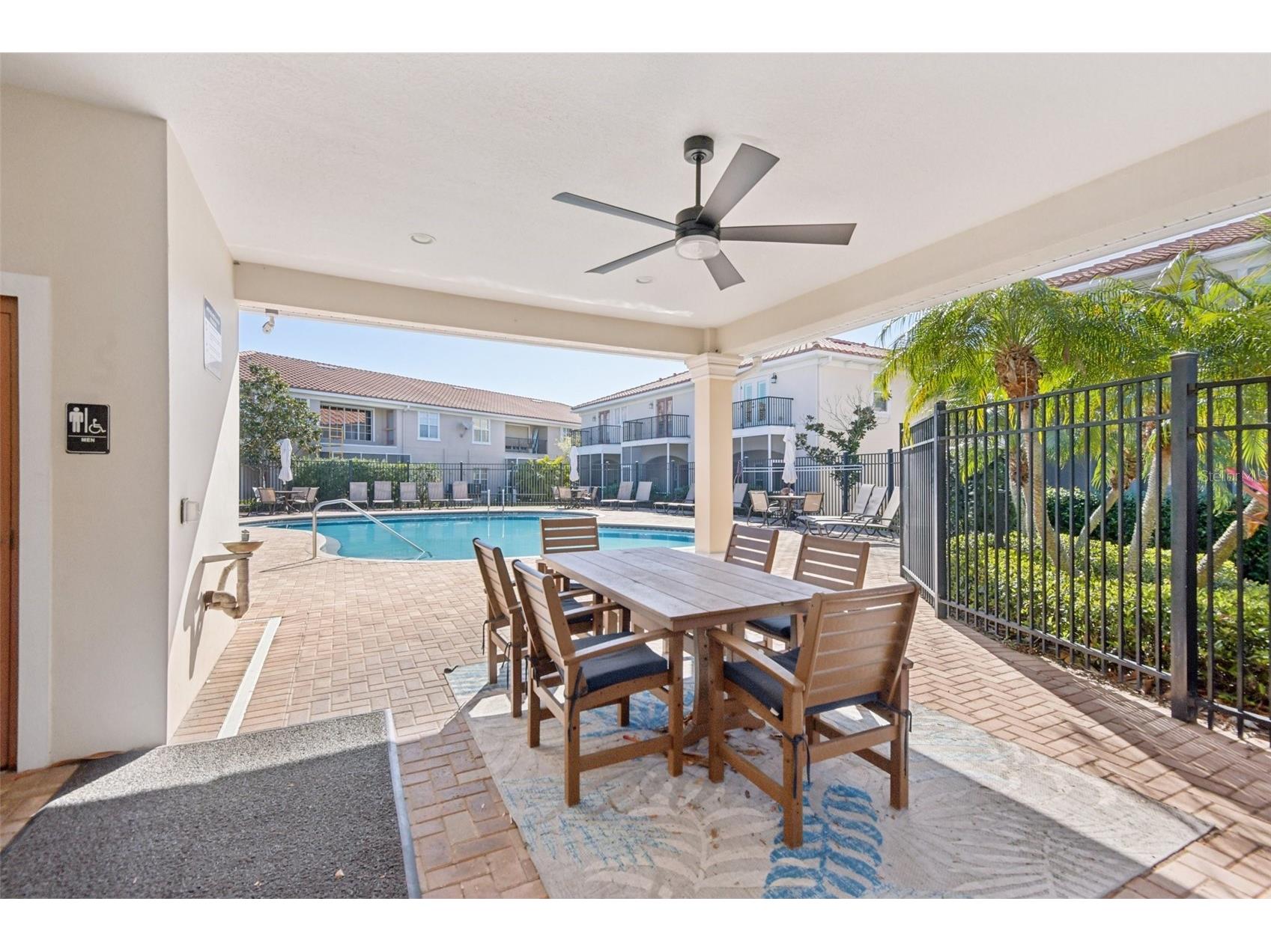 300 Valencia Circle Saint Petersburg FL 33716 TB8486971 image48