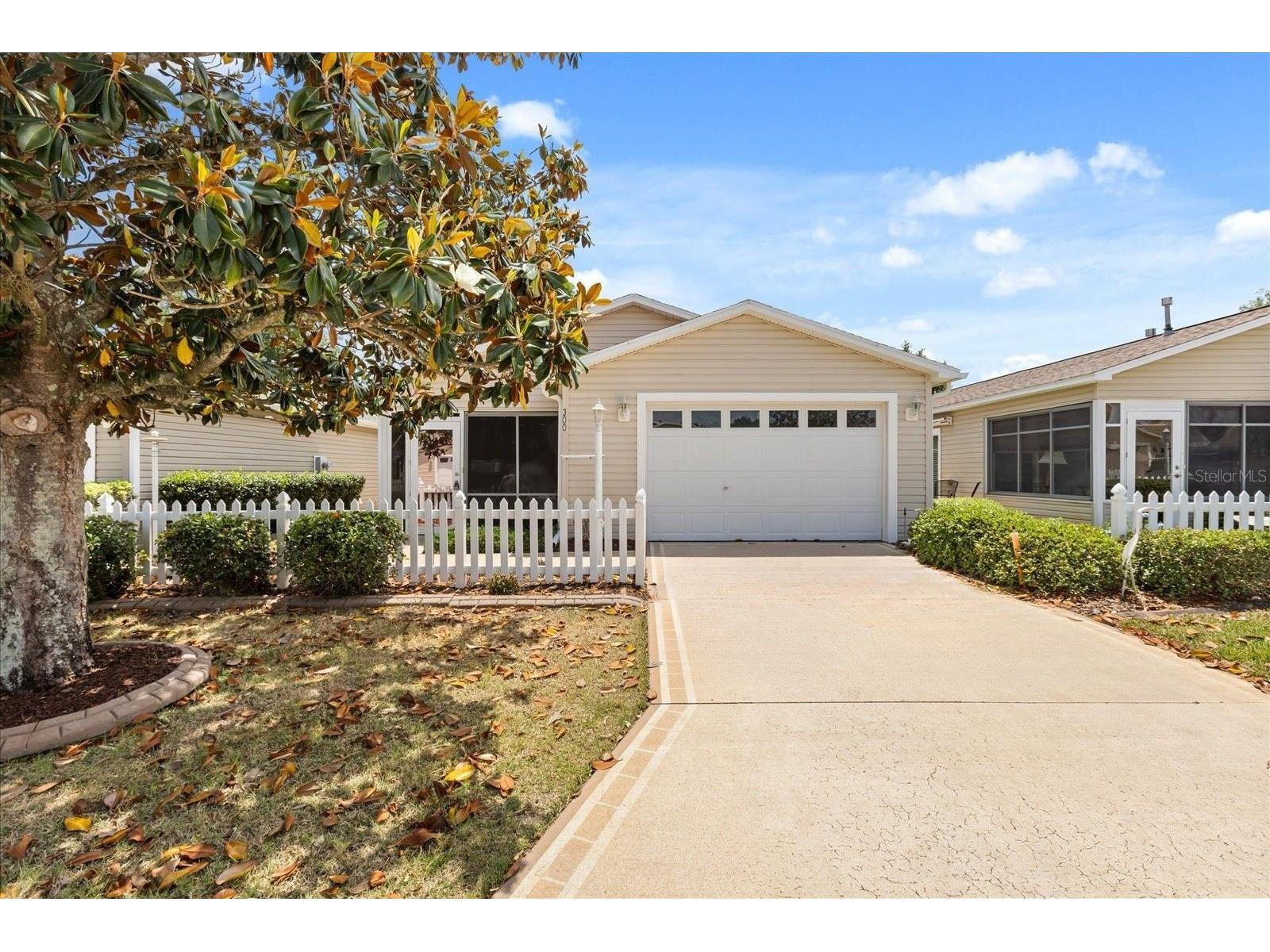 300 Varnville Way The Villages FL 32162 G5111449 image1
