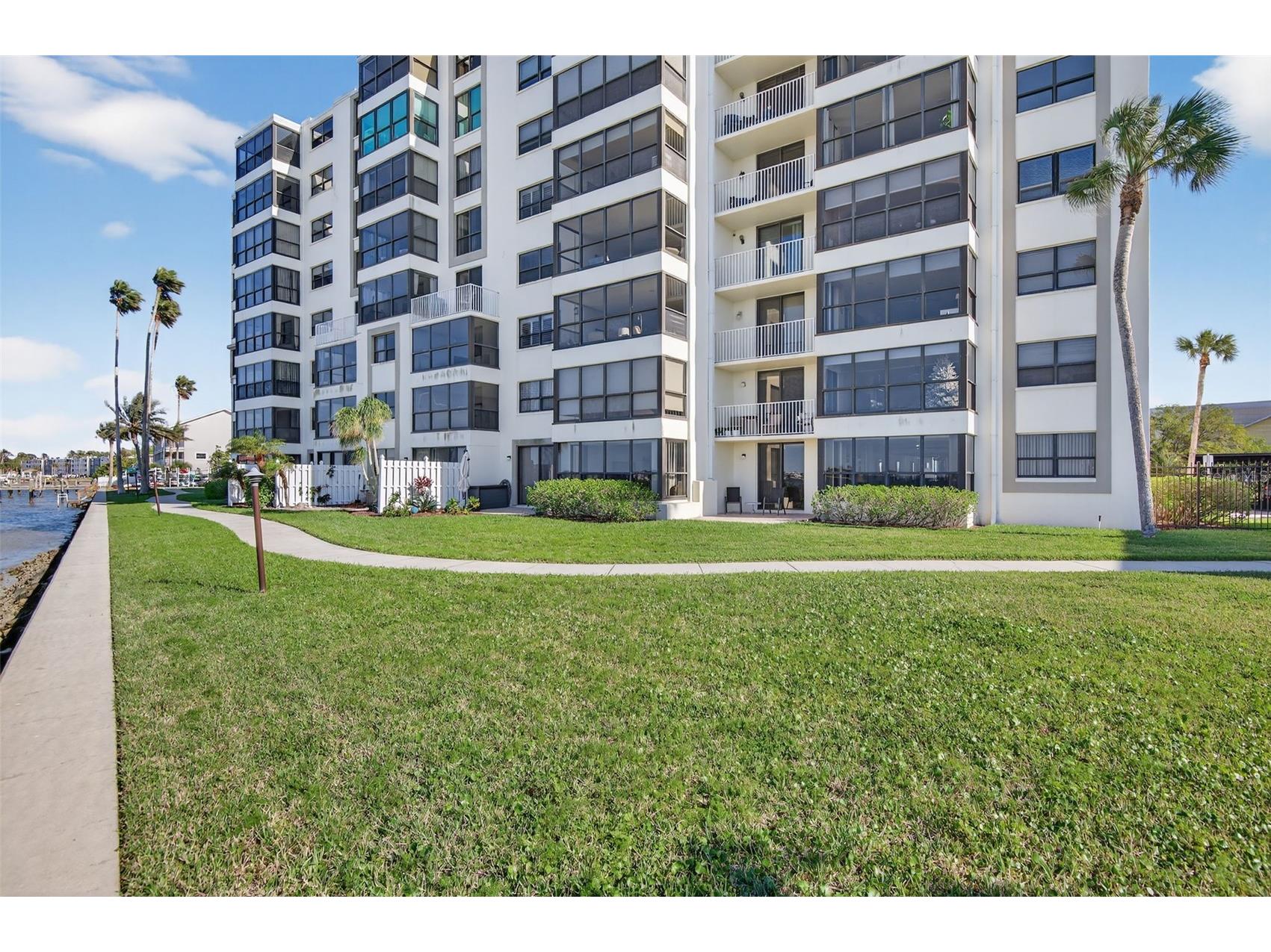 300 Woodette Drive #404B Dunedin FL 34698 TB8487965 image39