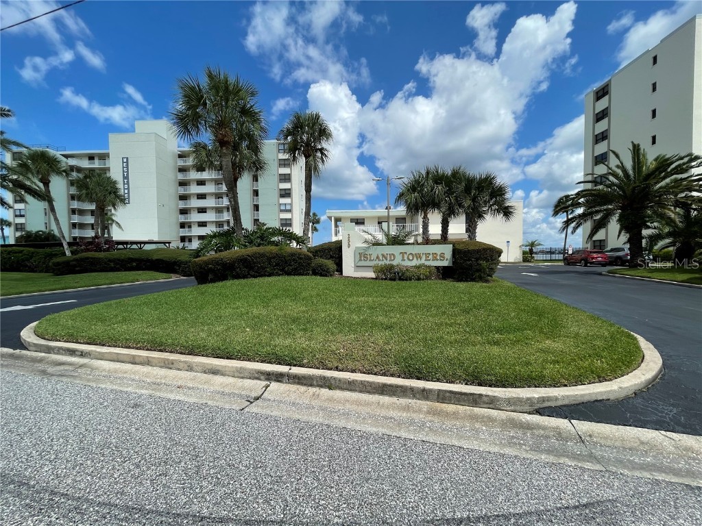 300 Woodette Drive #D Dunedin FL 34698 - ST. JOSEPH SOUND T3449292 image1