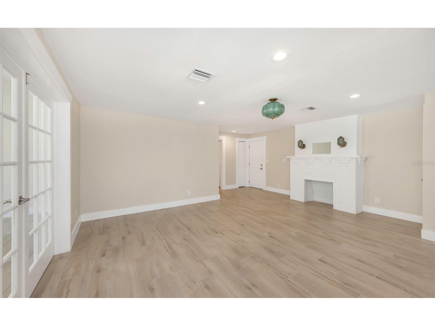 3000 Beach Boulevard S #9 Gulfport FL 33707 TB8489674 image4