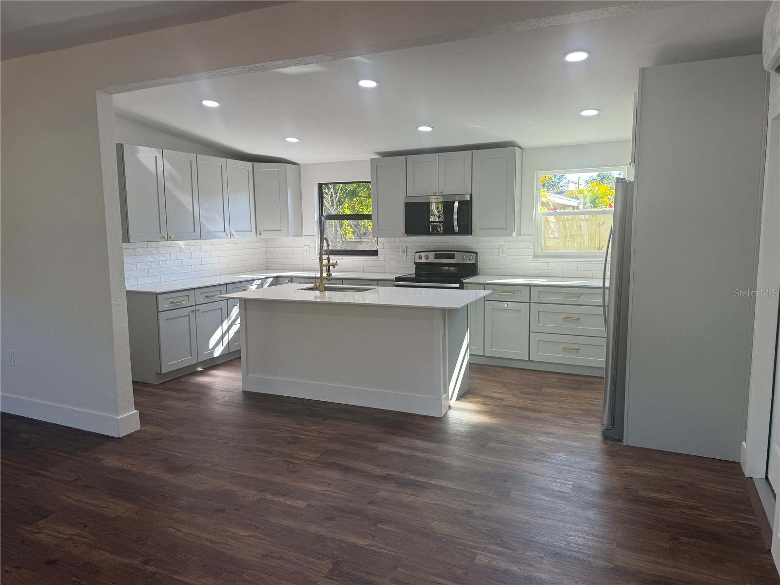 3000 Karen Avenue Largo FL 33774 TB8513325 image6
