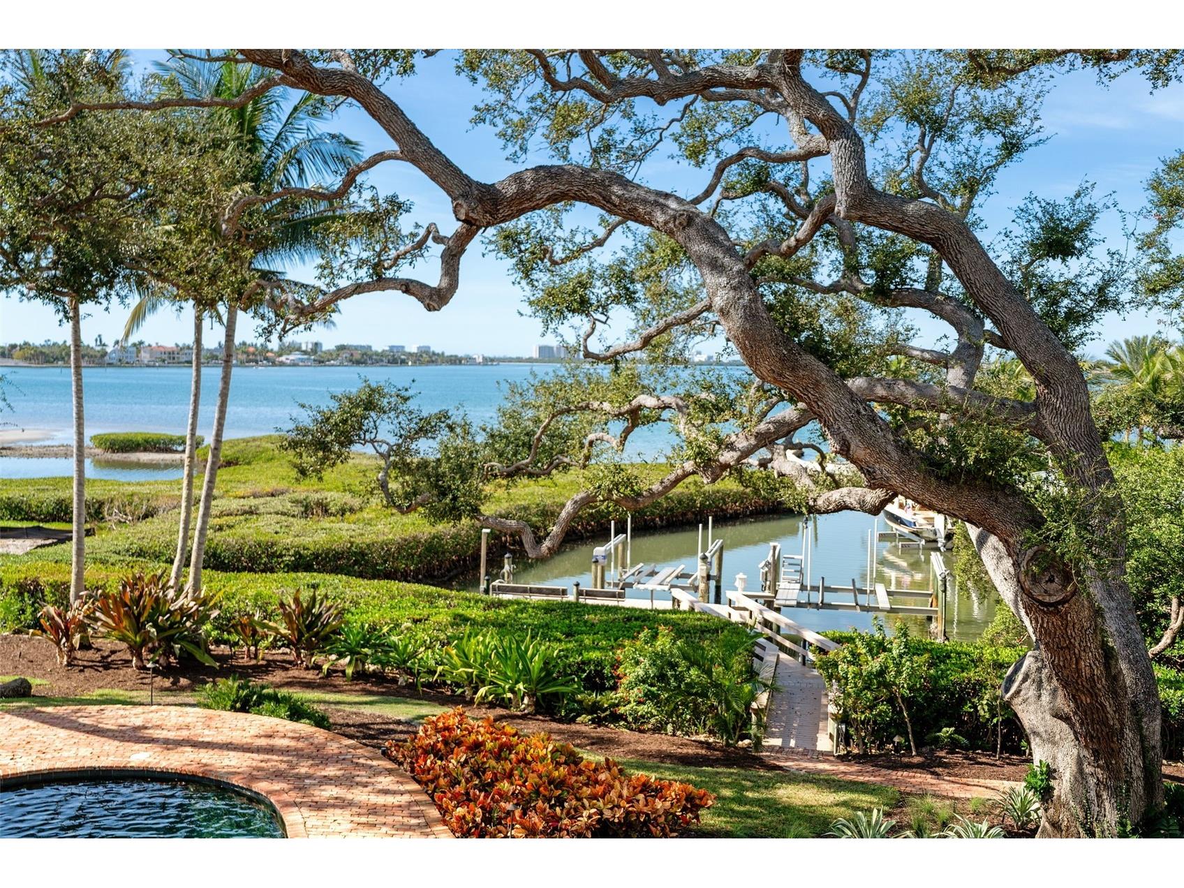 3000 Southwest Drive Sarasota FL 34239 - SARASOTA BAY A4672971 image8