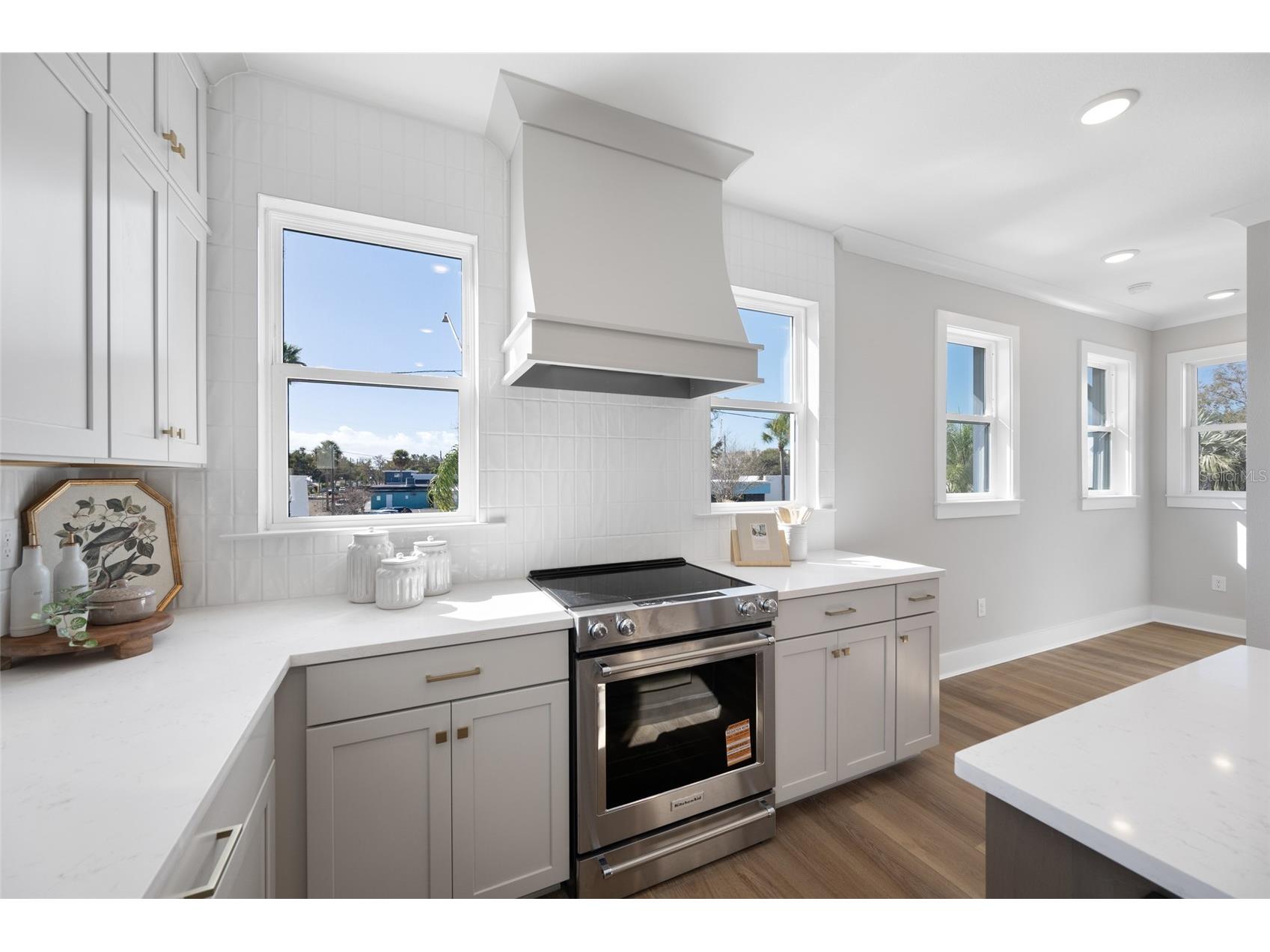 3001 1st Avenue N Saint Petersburg FL 33713 TB8437688 image20