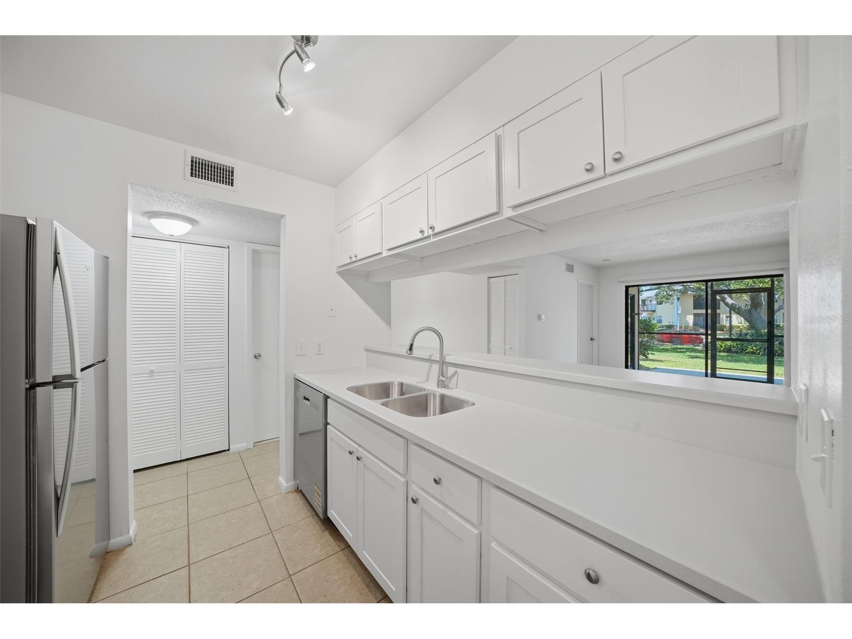 3001 58th Avenue S #1005 Saint Petersburg FL 33712 TB8502465 image3