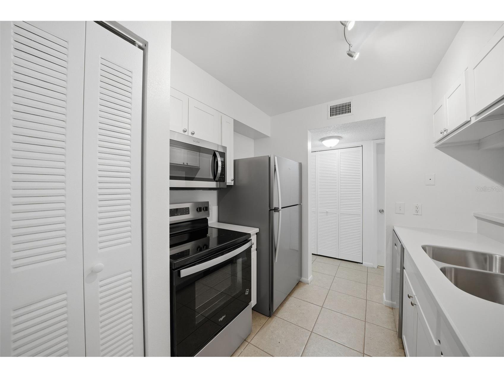 3001 58th Avenue S #1005 Saint Petersburg FL 33712 TB8502465 image5