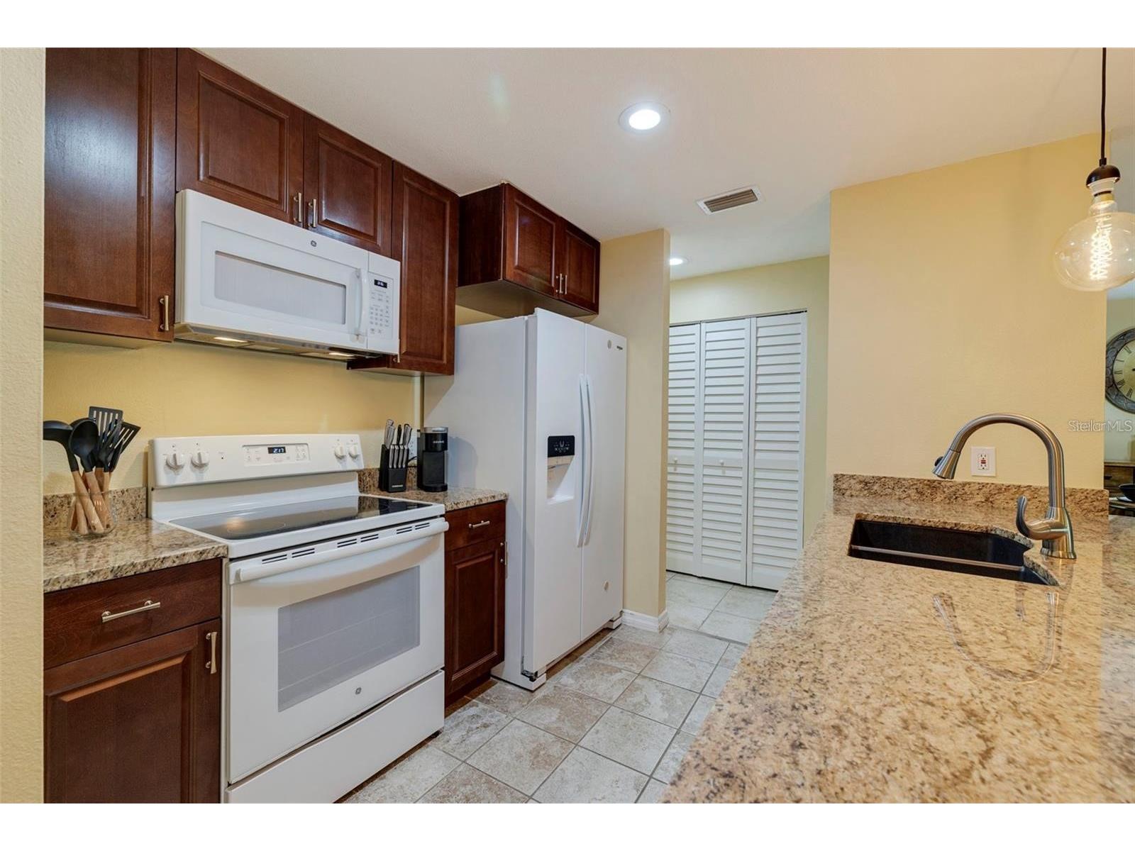 3001 58th Avenue S #1014 Saint Petersburg FL 33712 TB8490491 image6