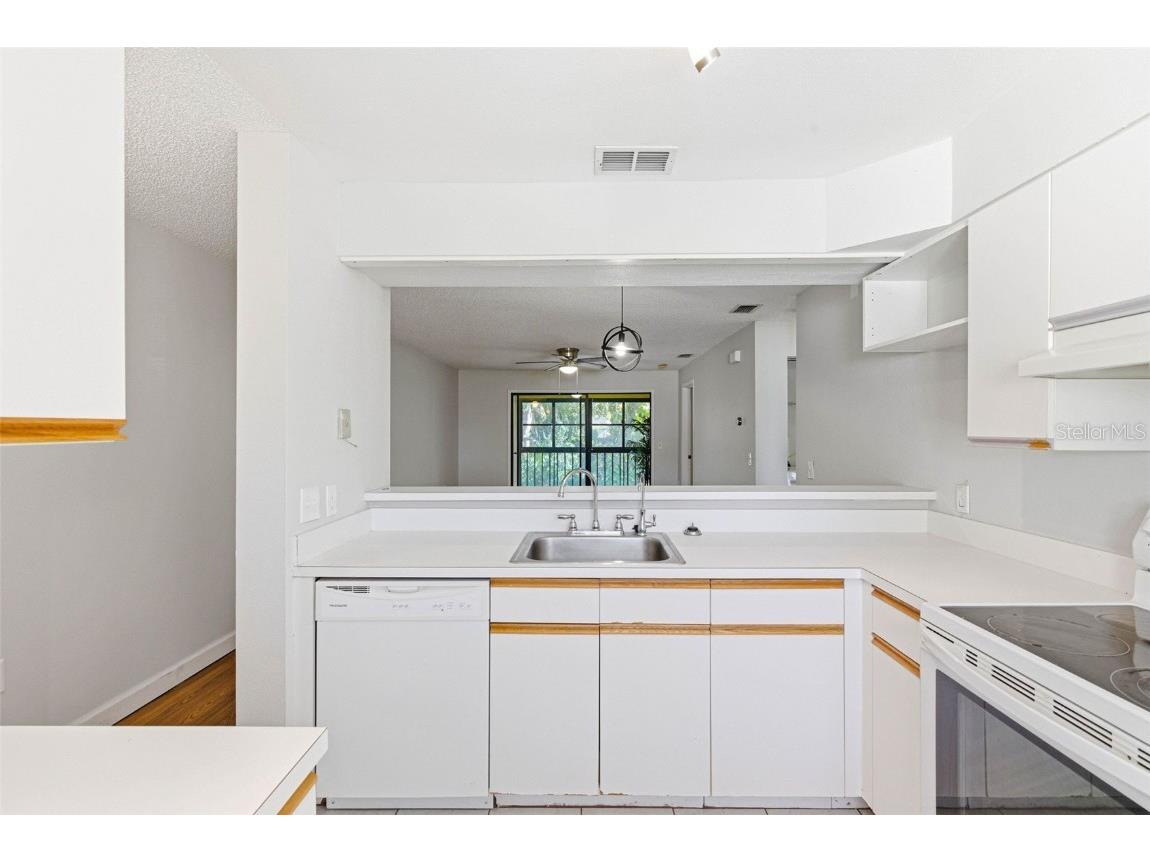 3001 58th Avenue S #904 Saint Petersburg FL 33712 TB8457634 image12