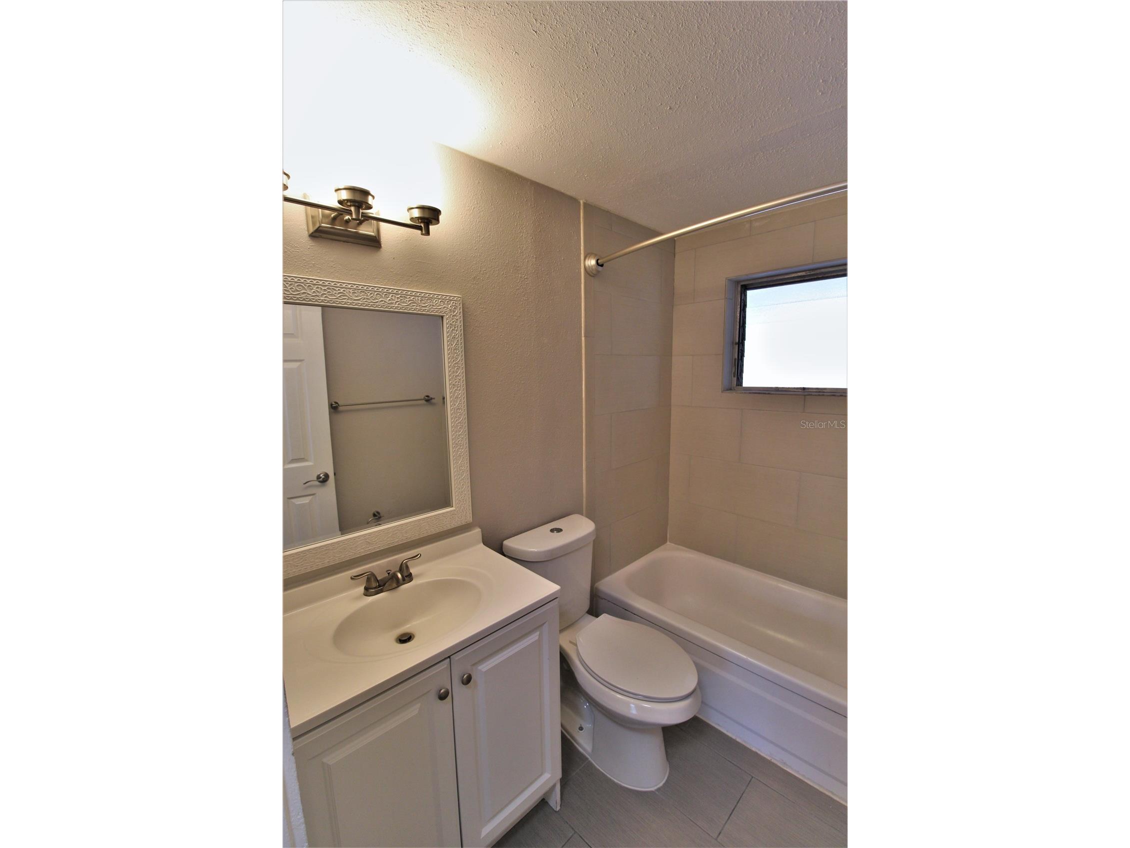 3001 Bee Ridge Road #113 Sarasota FL 34239 A4695530 image7