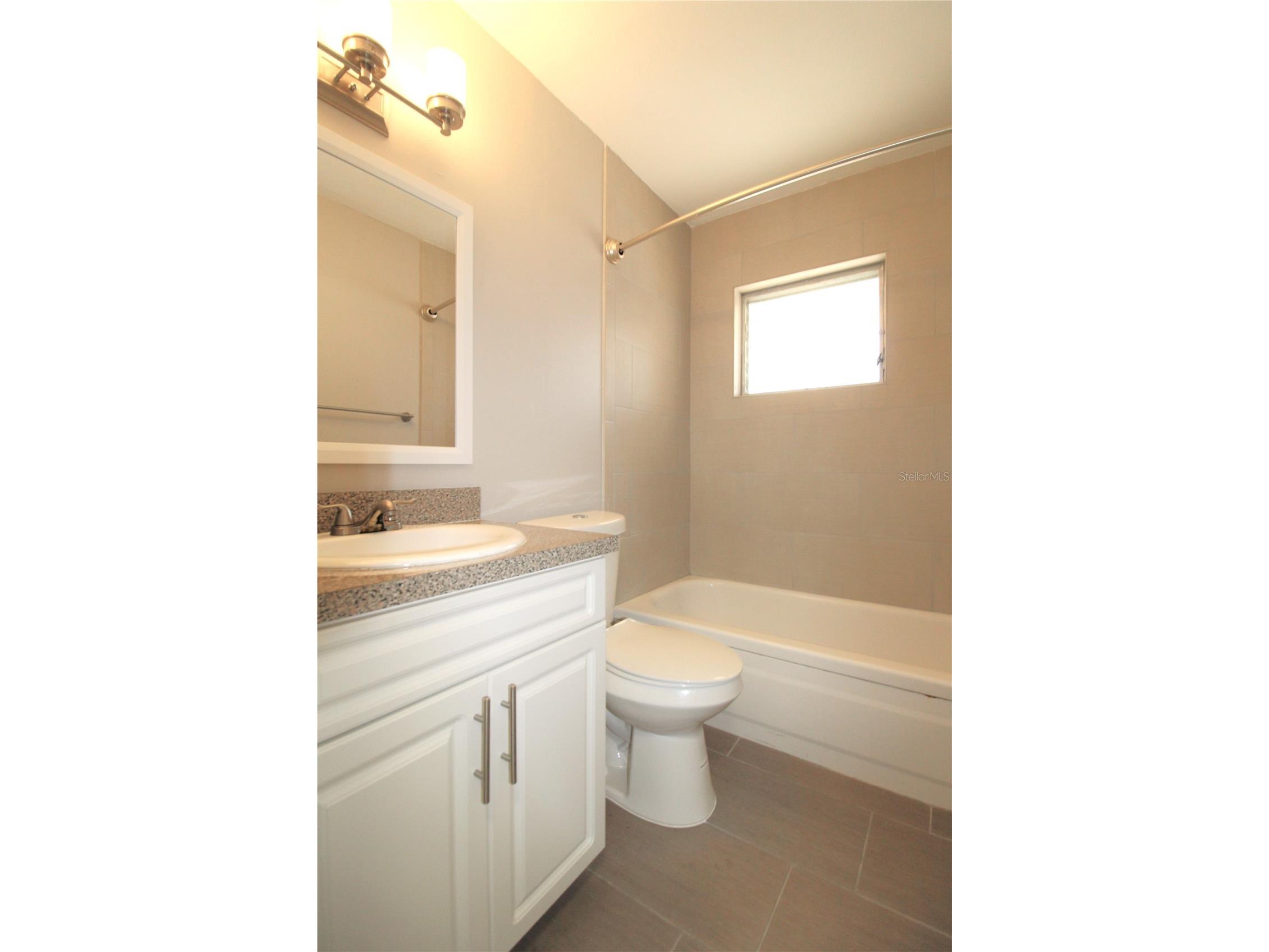 3001 Bee Ridge Road #121 Sarasota FL 34239 A4694957 image8