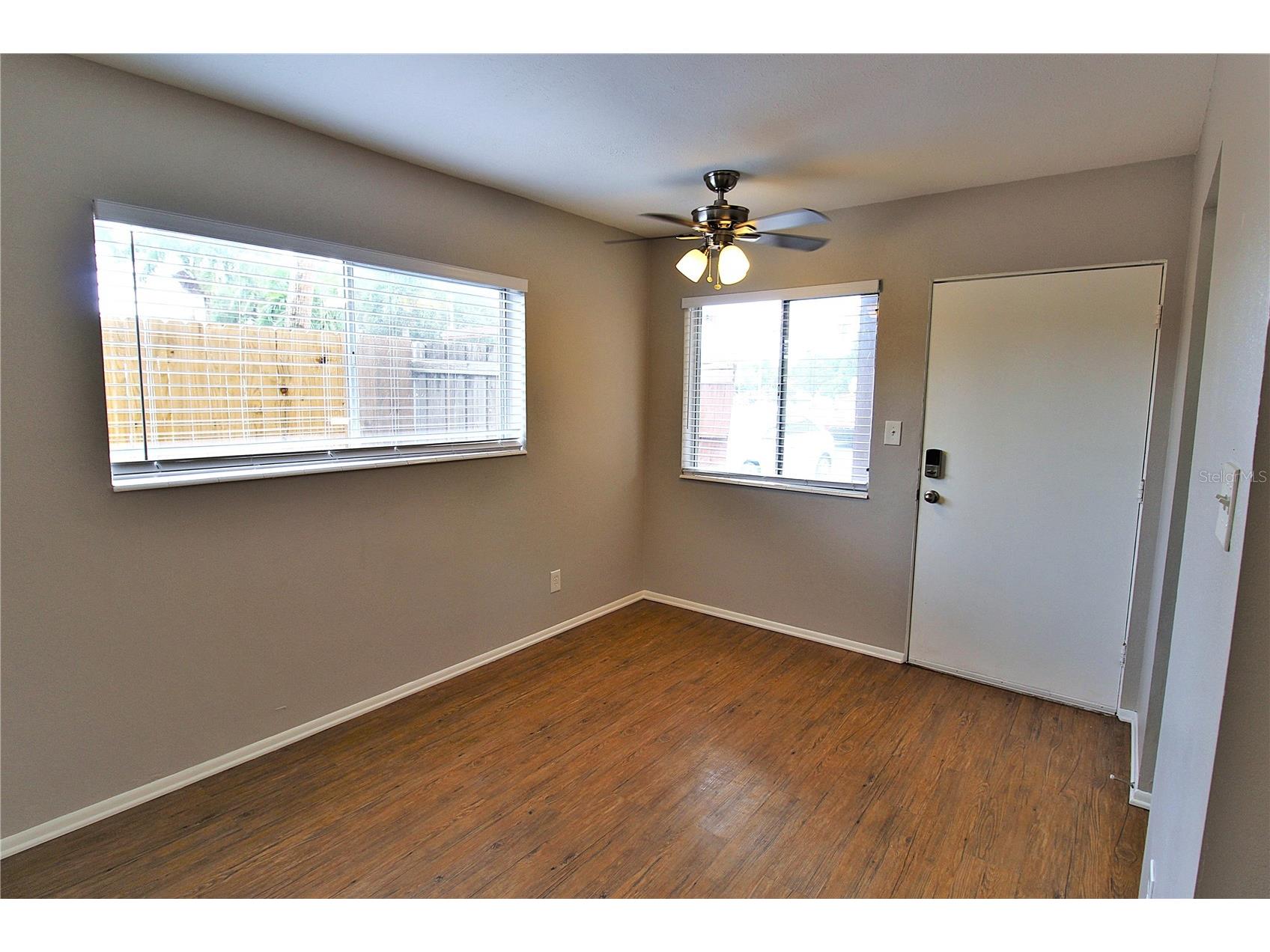 3001 Bee Ridge Road #124 Sarasota FL 34239 A4693660 image2