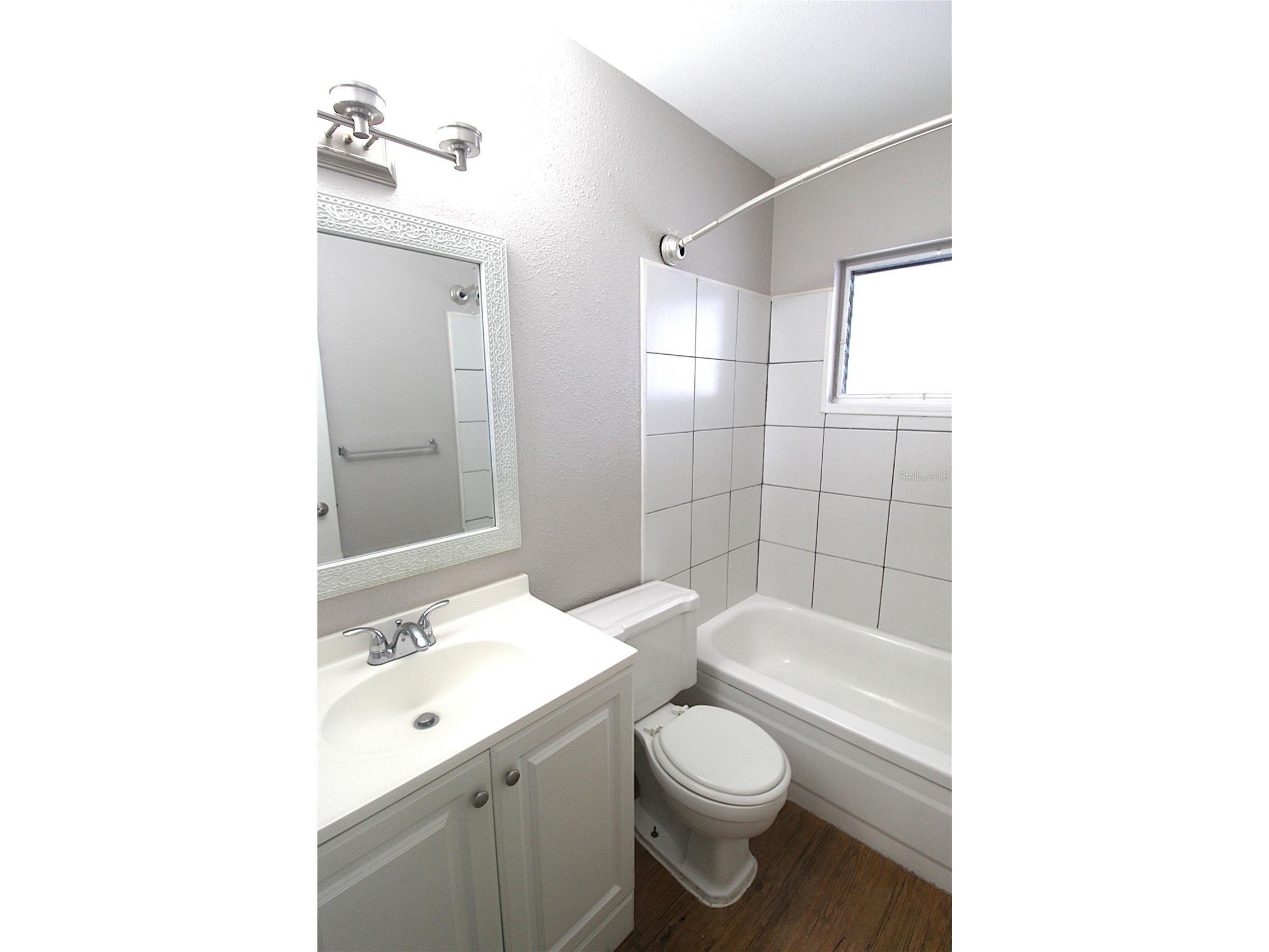 3001 Bee Ridge Road #202 Sarasota FL 34239 A4693656 image7