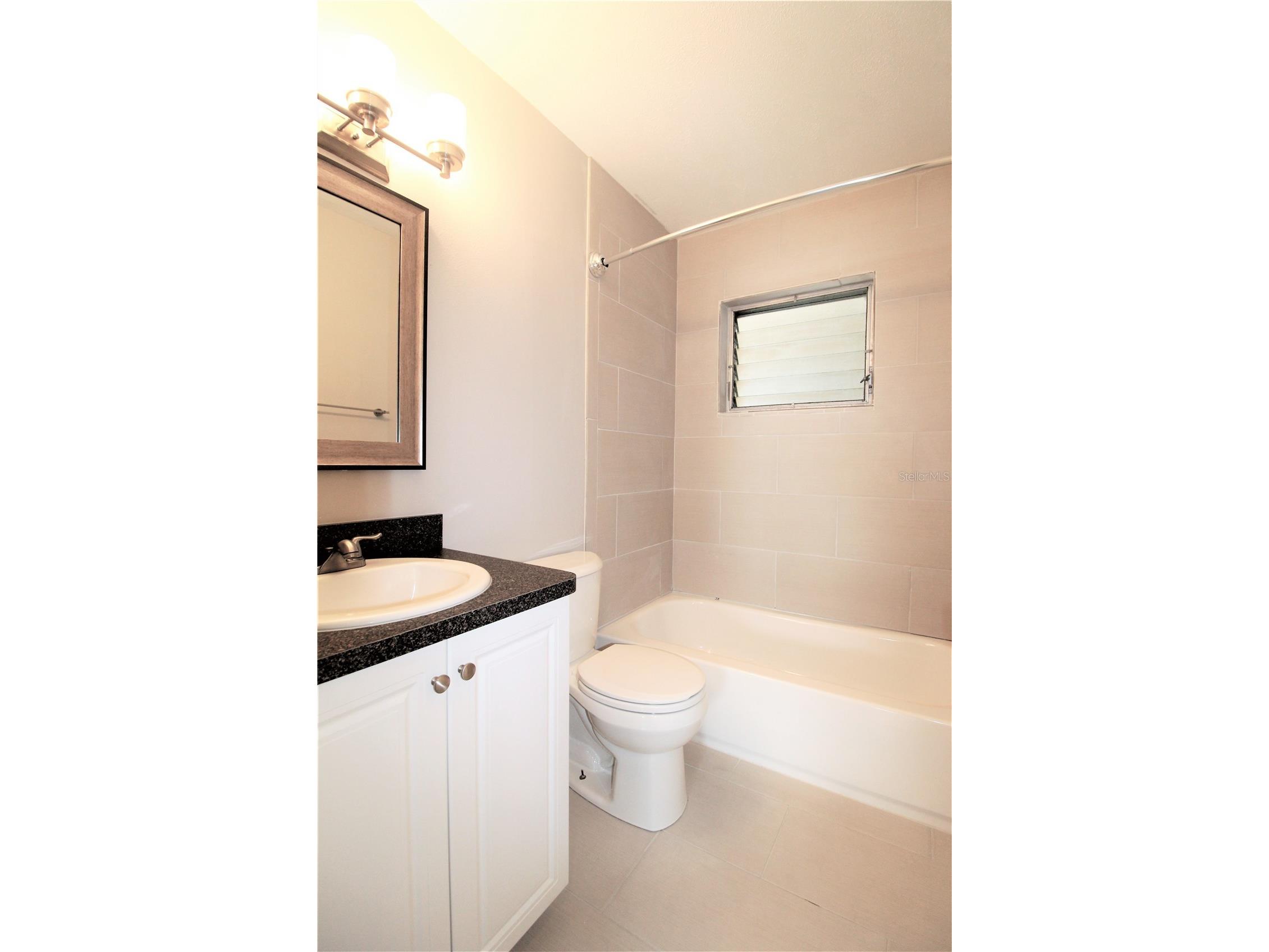 3001 Bee Ridge Road #219 Sarasota FL 34239 A4677956 image10