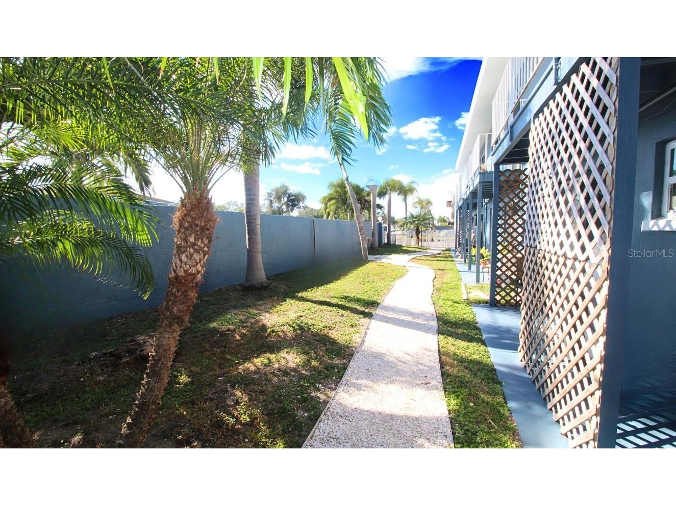 3001 Bee Ridge Road #219 Sarasota FL 34239 A4677956 image20