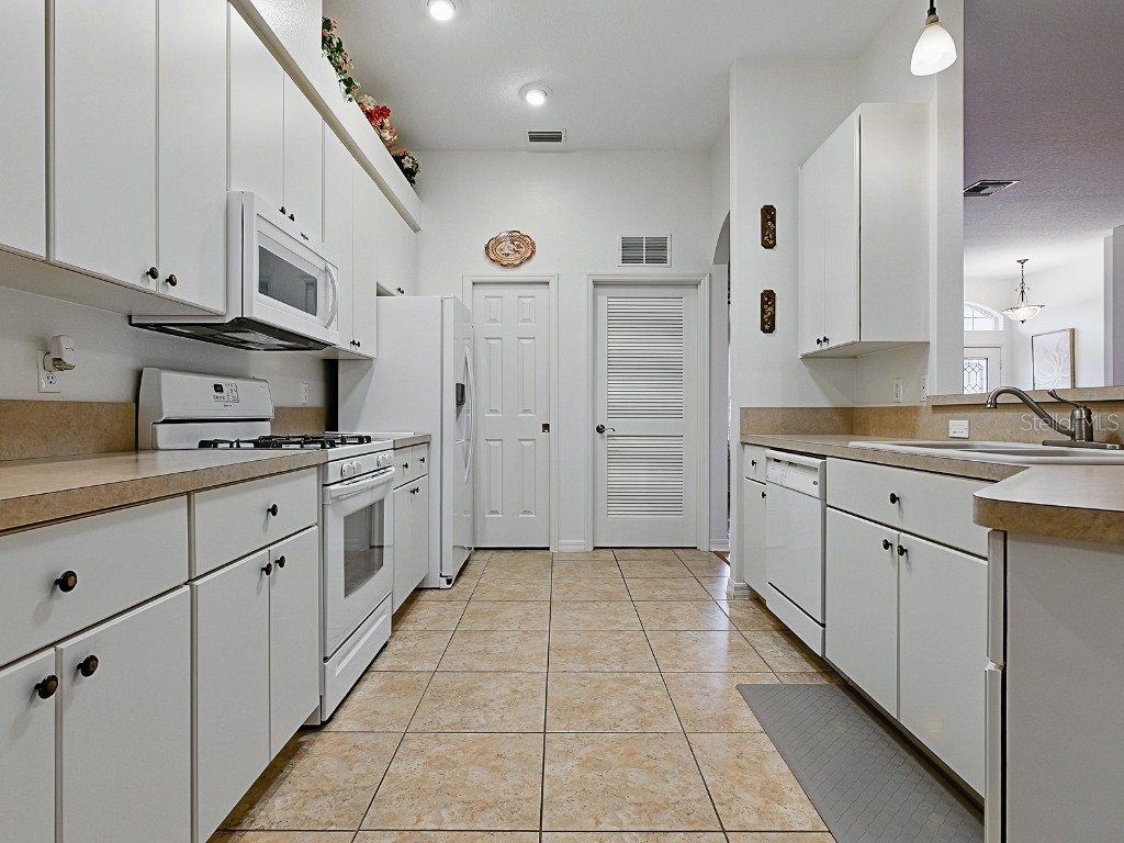 3001 Lake Huron Lane Tavares FL 32778 - LITTLE LAKE HARRIS G5096992 image25