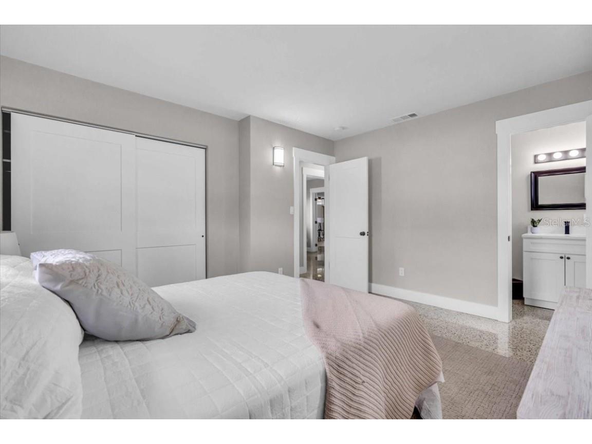 3002 58th Street S Gulfport FL 33707 TB8434121 image16