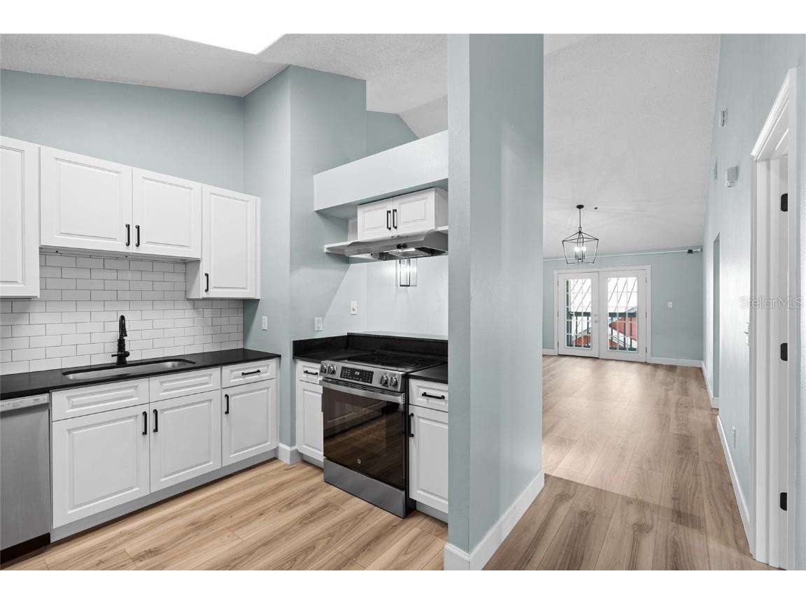 3002 W Cleveland Street #B12 Tampa FL 33609 TB8449639 image5