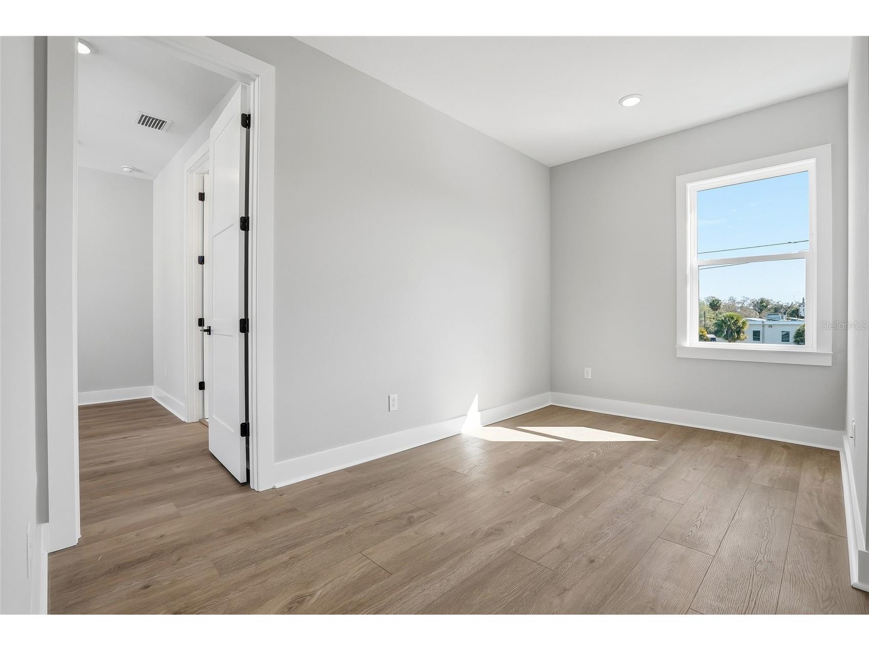 3003 1st Avenue N Saint Petersburg FL 33713 TB8489778 image35