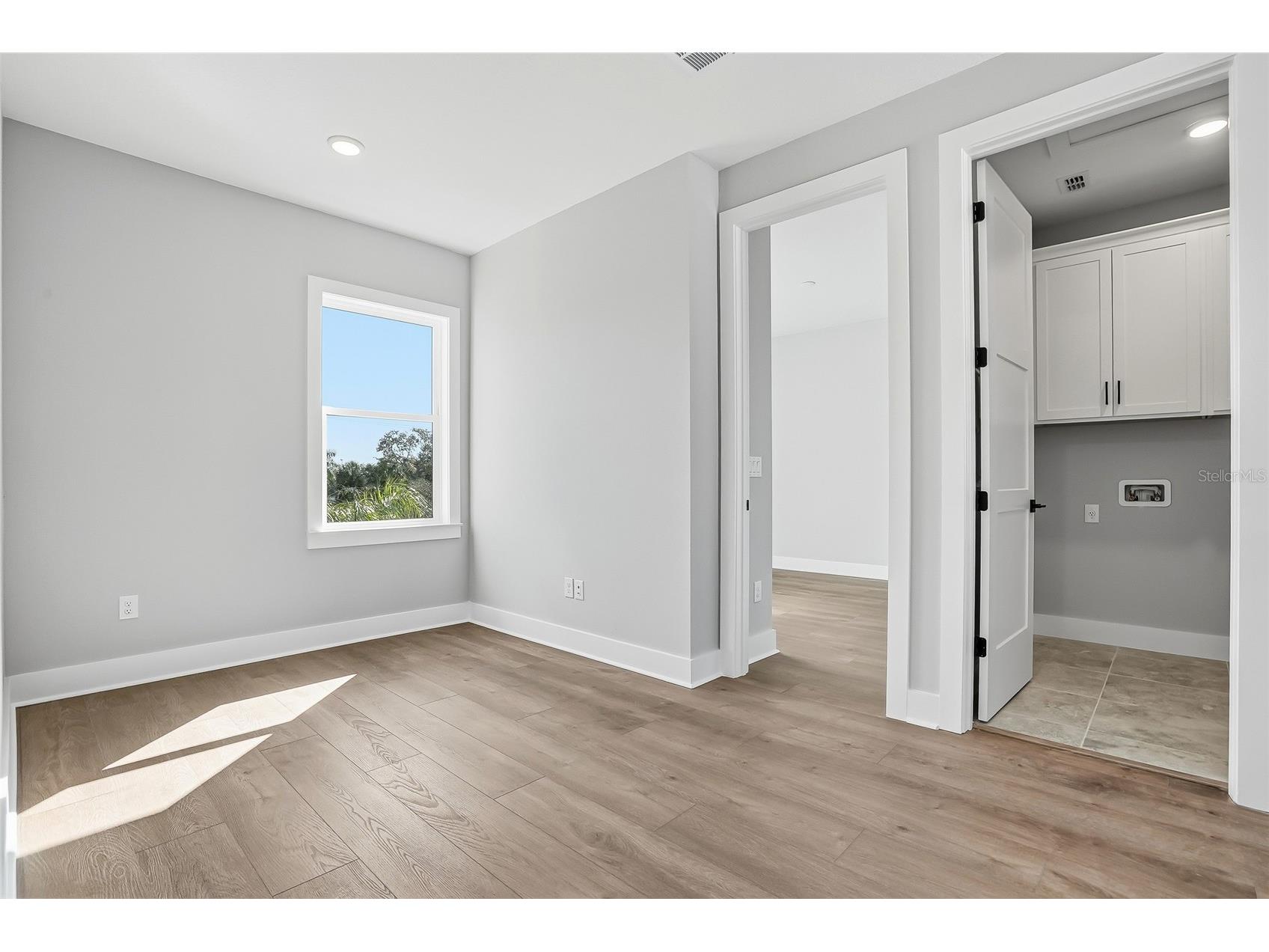 3003 1st Avenue N Saint Petersburg FL 33713 TB8489778 image36