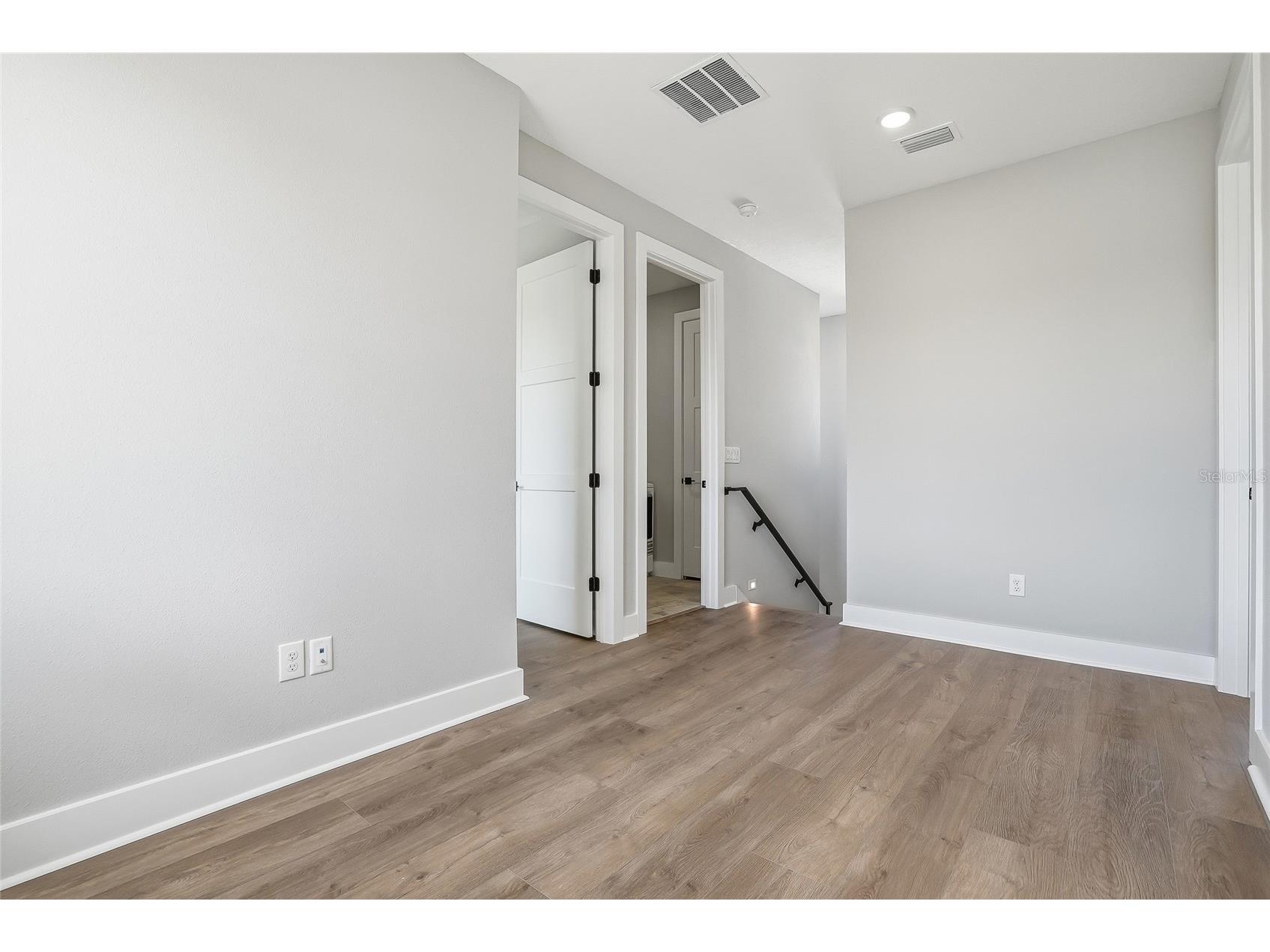 3003 1st Avenue N Saint Petersburg FL 33713 TB8489778 image37