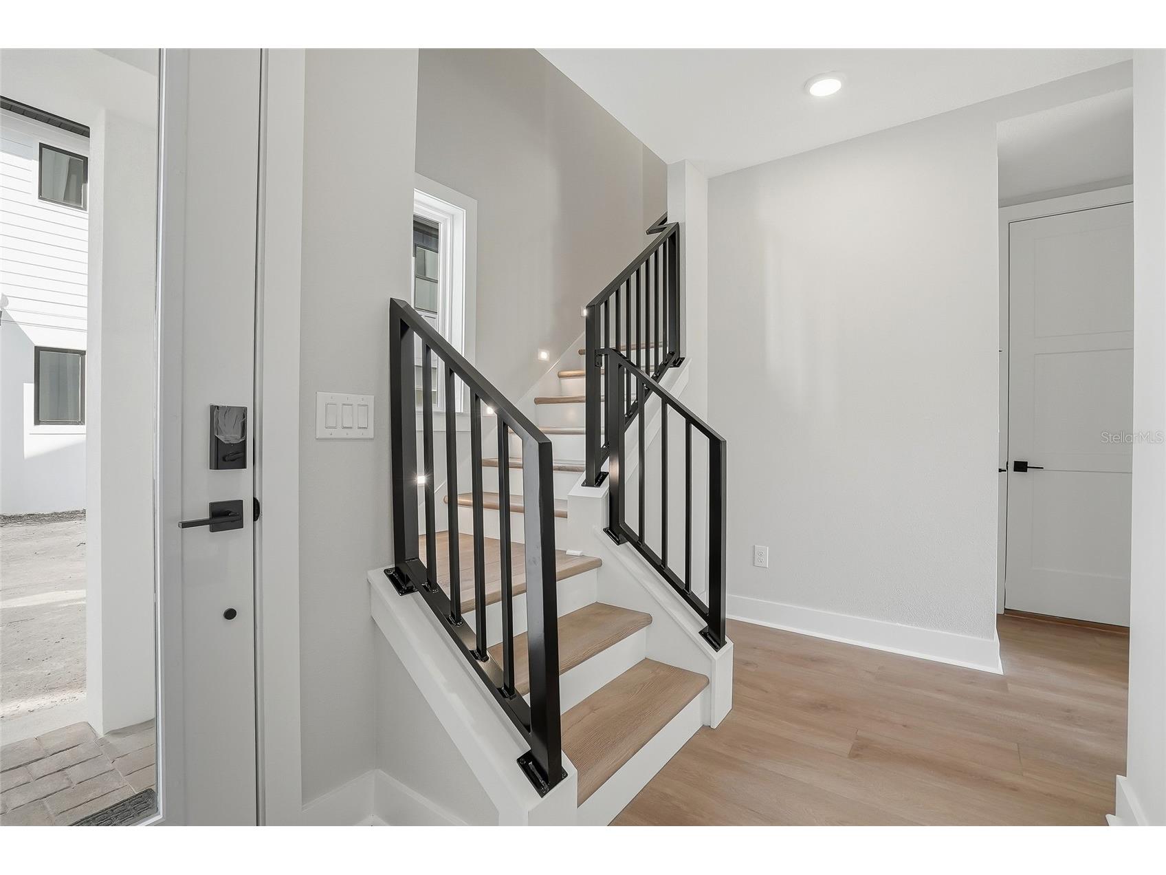 3003 1st Avenue N Saint Petersburg FL 33713 TB8489778 image6