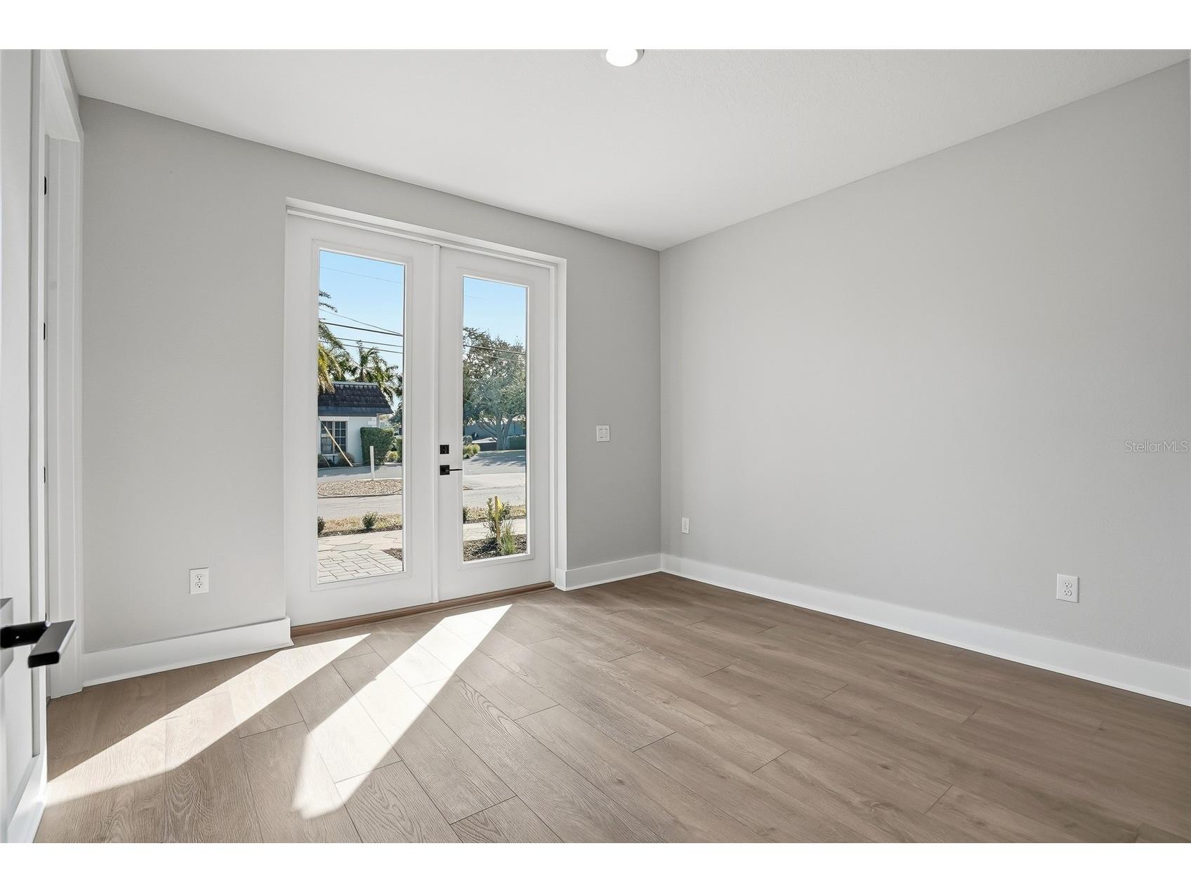 3003 1st Avenue N Saint Petersburg FL 33713 TB8489778 image7