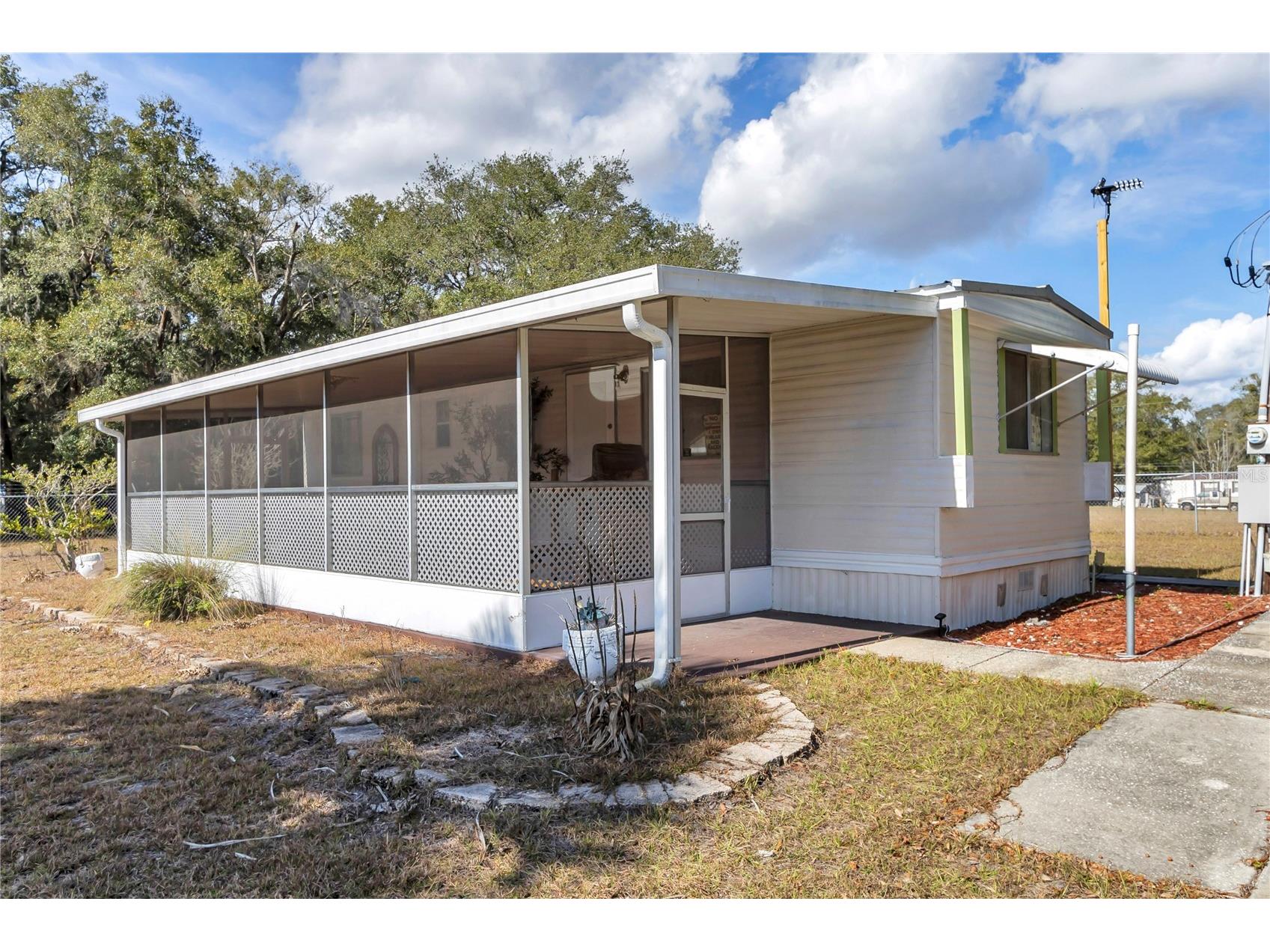 3003 NE 165th Place Citra FL 32113 OM716437 image1