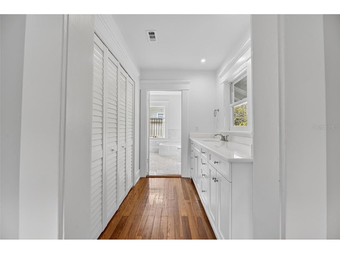 3003 W Harbor View Ave Avenue Tampa FL 33611 TB8450113 image74